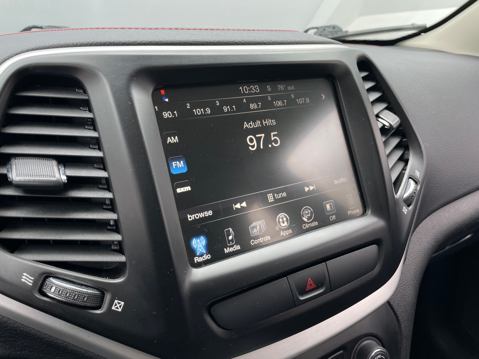 Thumbnail: 2017 Jeep Cherokee - 4
