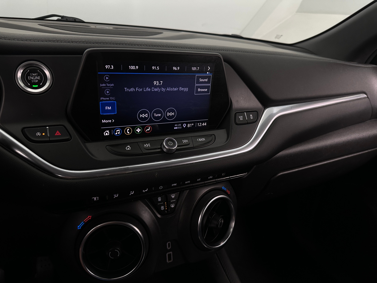 Thumbnail: 2021 Chevrolet Blazer - 4