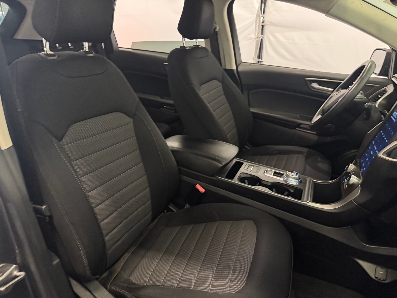 Thumbnail: 2021 Ford Edge - 2