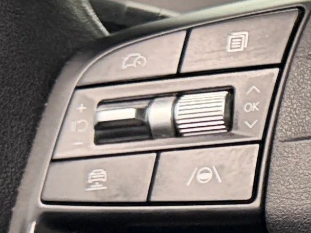 2025 Kia K4 LXS - Photo 11