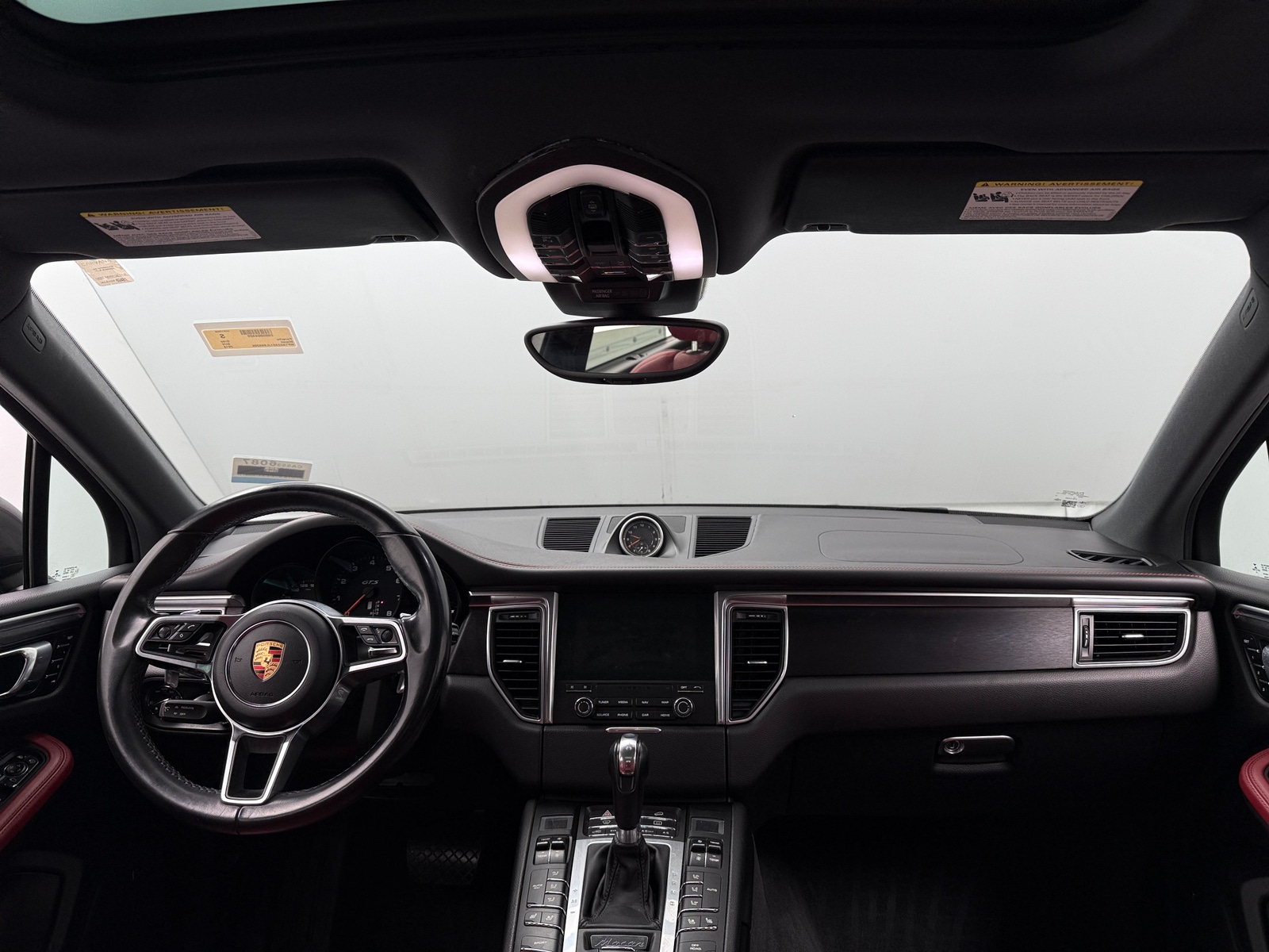 Thumbnail: 2018 Porsche Macan - 3