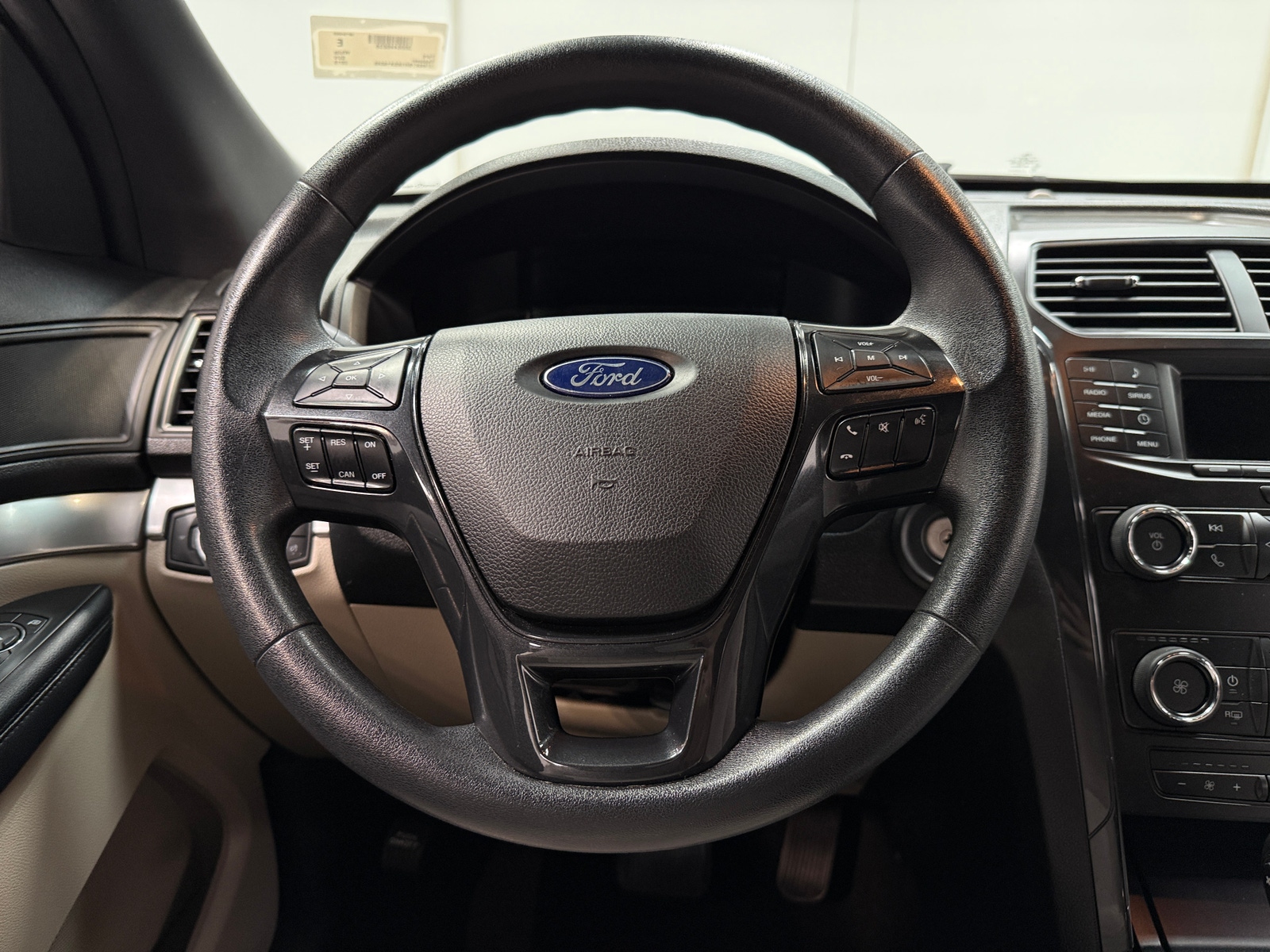 Thumbnail: 2019 Ford Explorer - 5