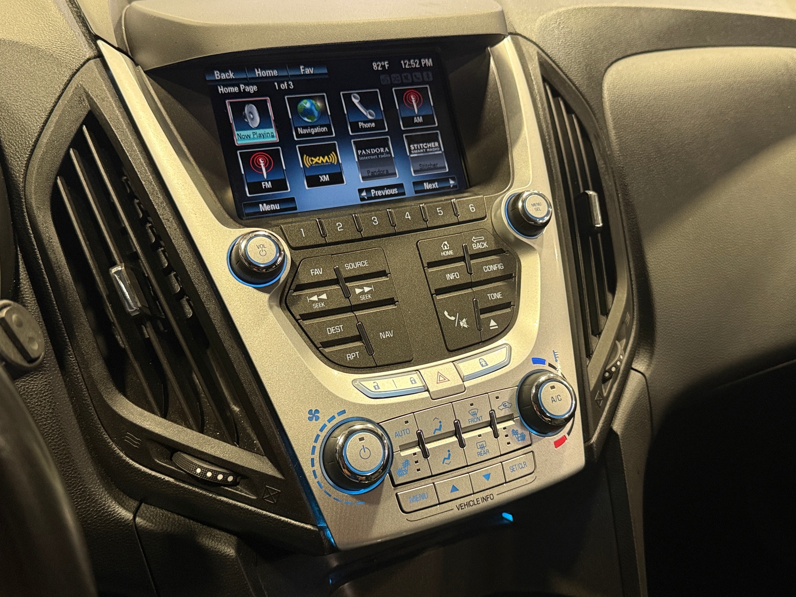 Thumbnail: 2015 Chevrolet Equinox - 3