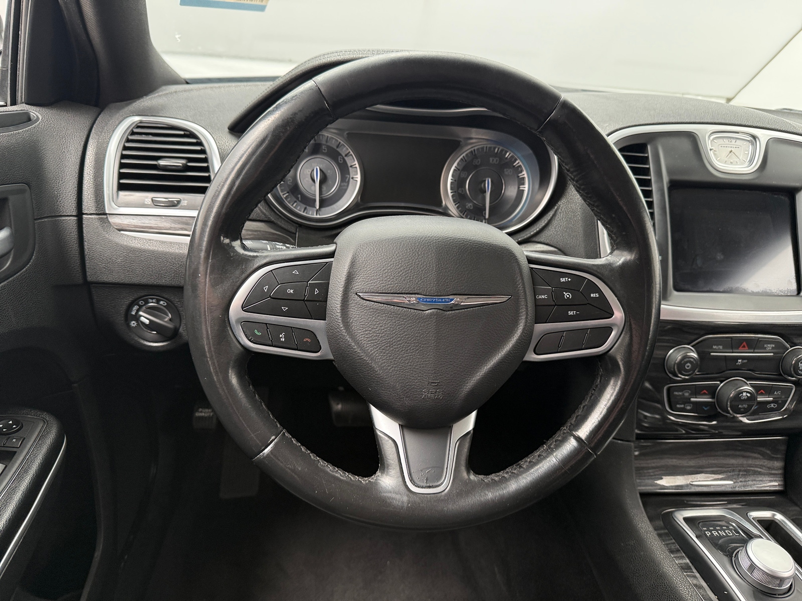 Thumbnail: 2019 Chrysler 300 - 5
