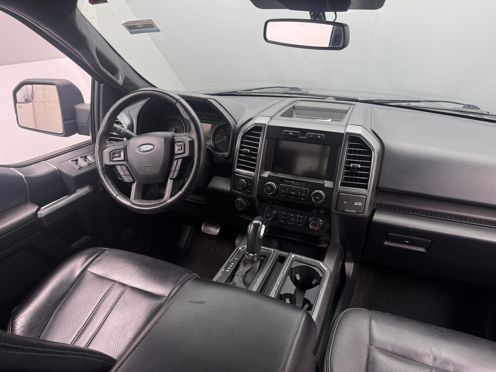 Thumbnail: 2019 Ford Econoline - 3