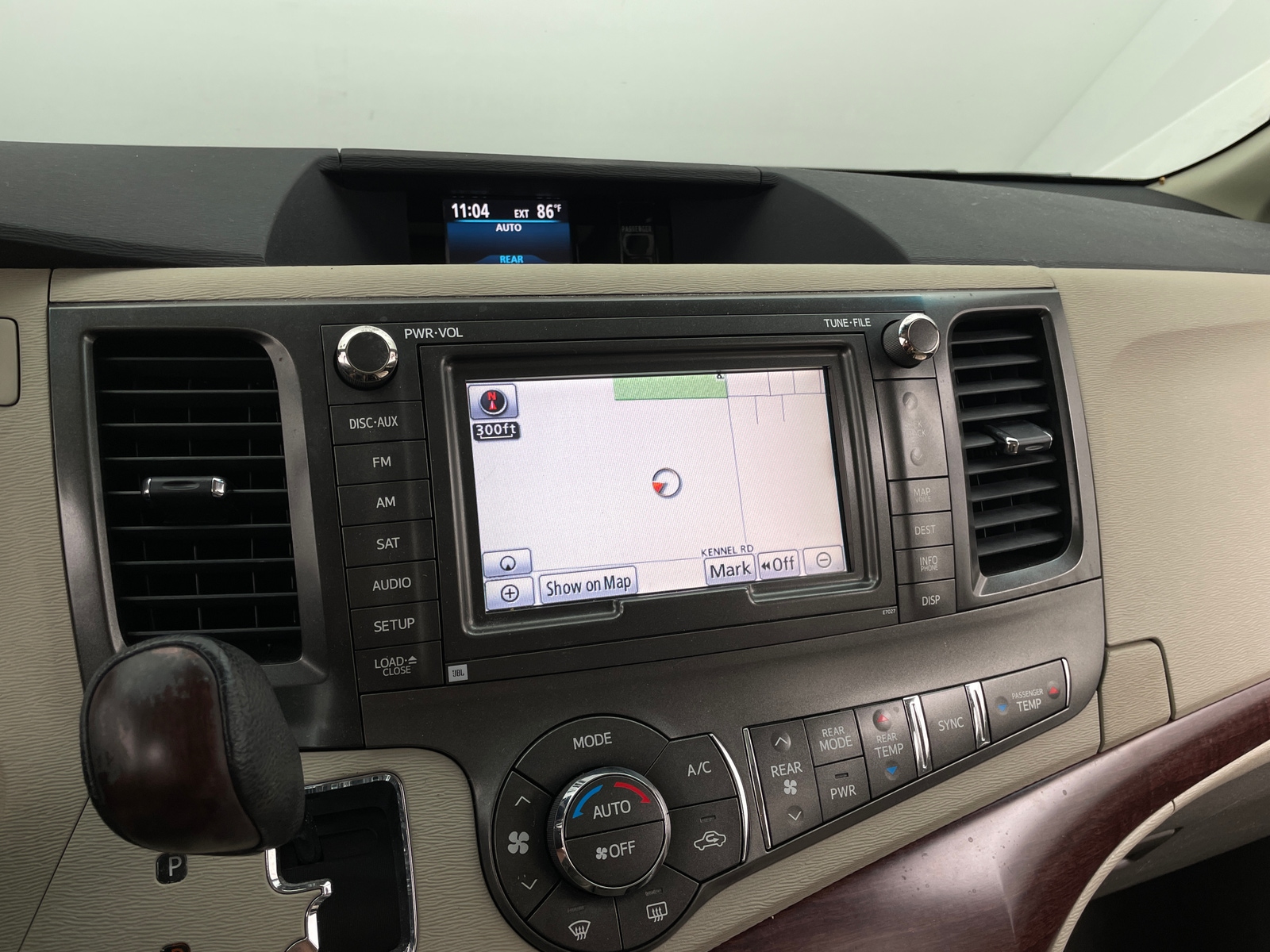 Thumbnail: 2011 Toyota Sienna - 3