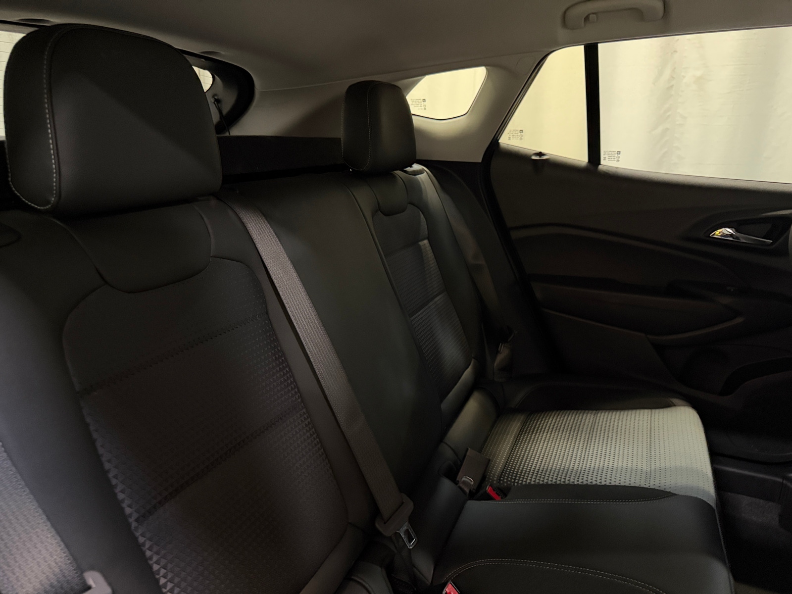 Thumbnail: 2025 Chevrolet Trax - 5