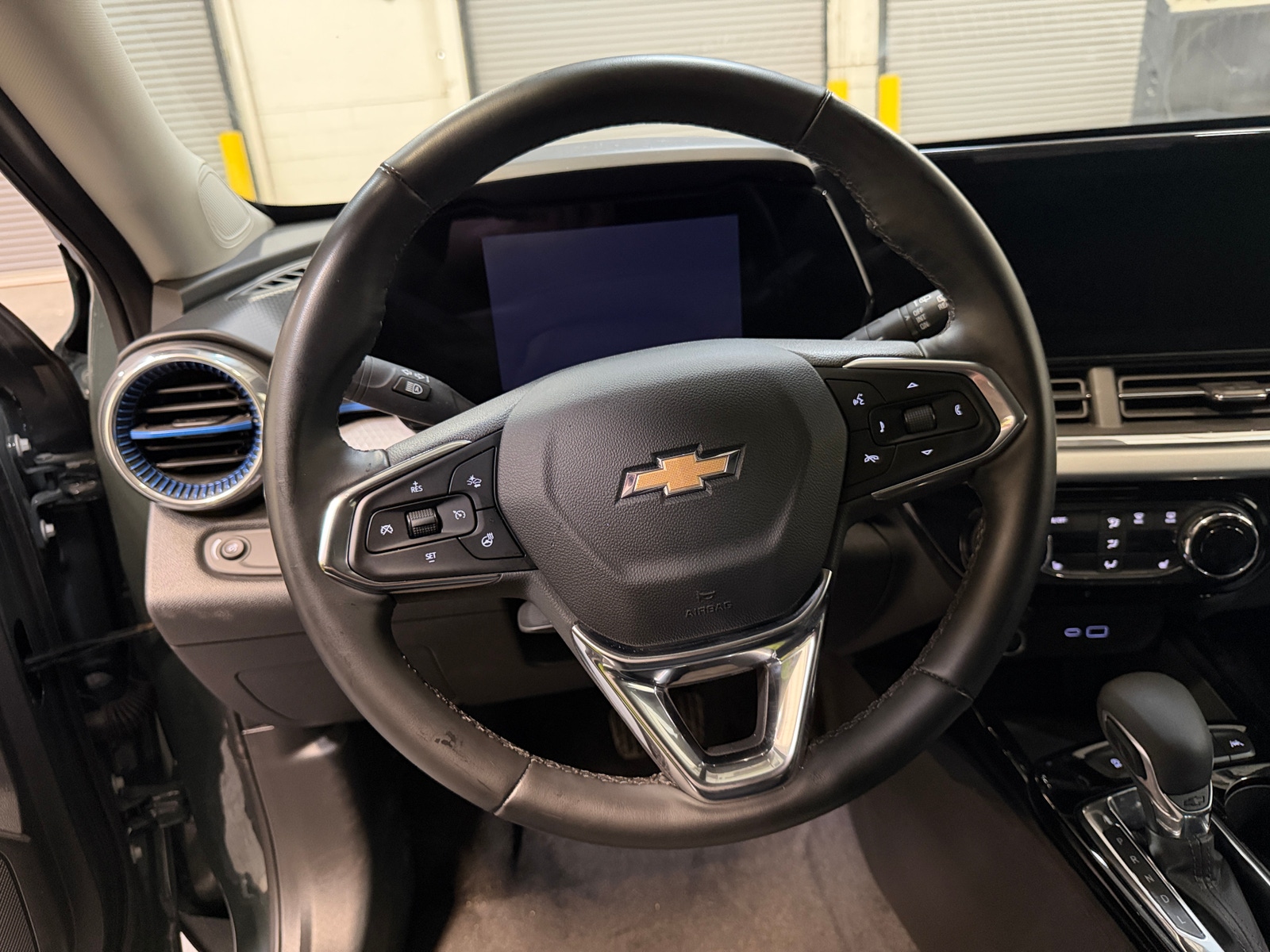 Thumbnail: 2025 Chevrolet Trax - 4