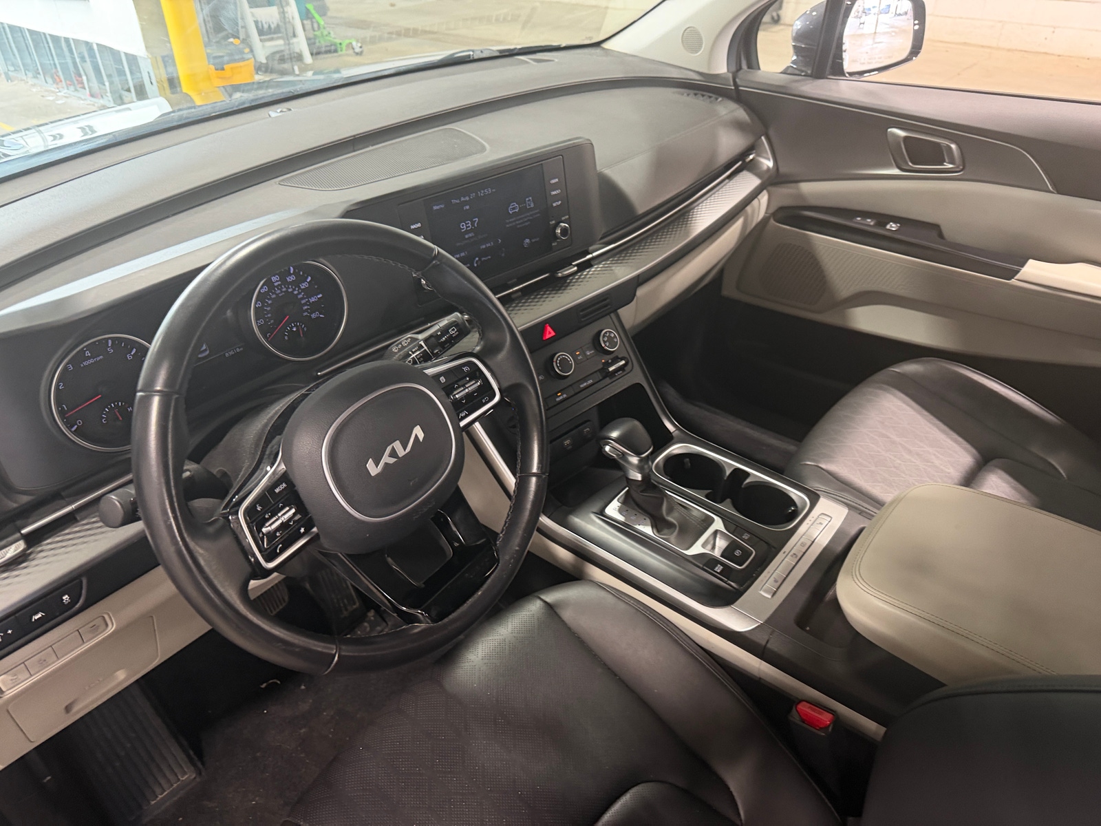Thumbnail: 2022 Kia Carnival - 2