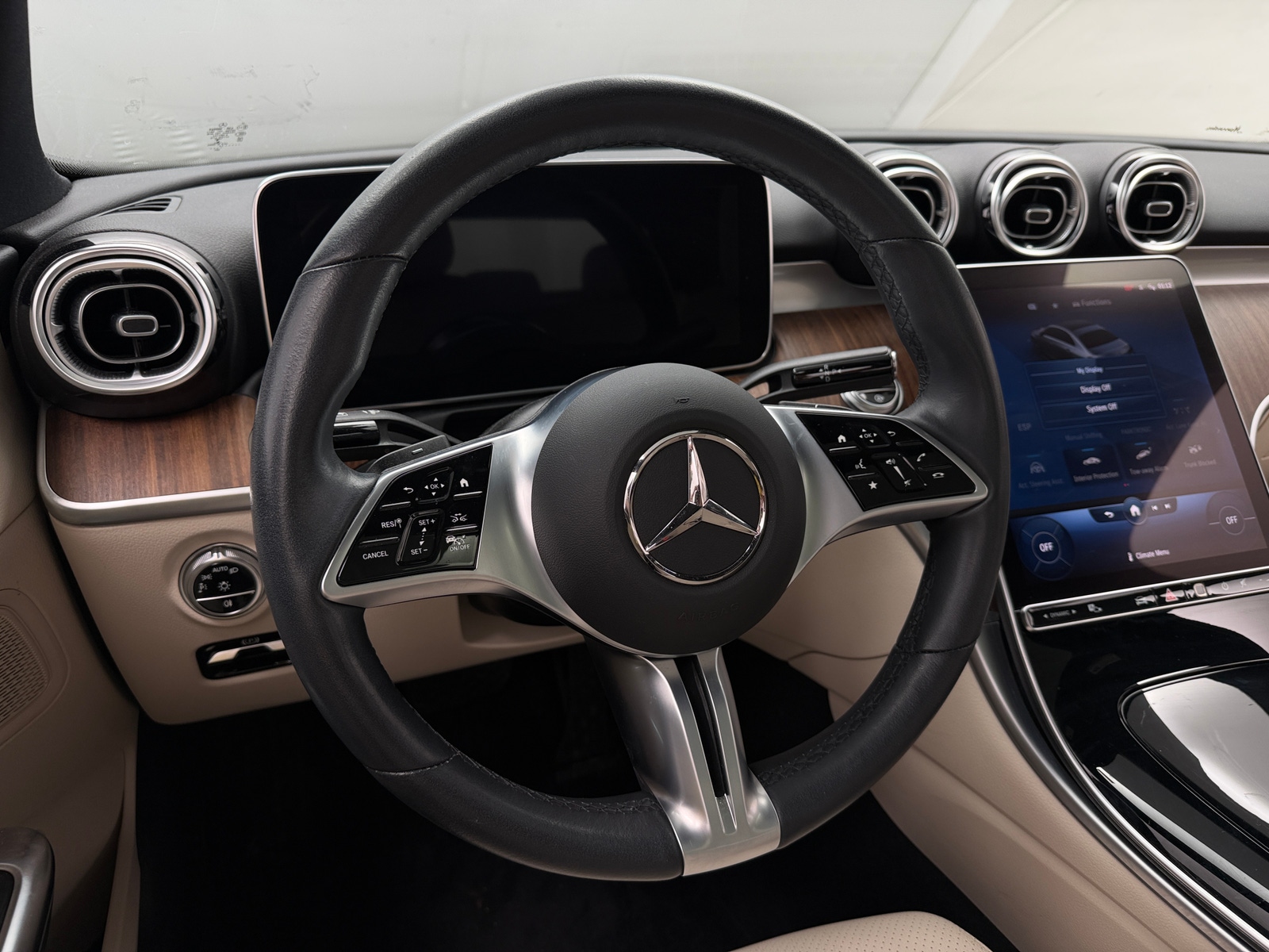 Thumbnail: 2022 Mercedes-Benz C-Class - 4