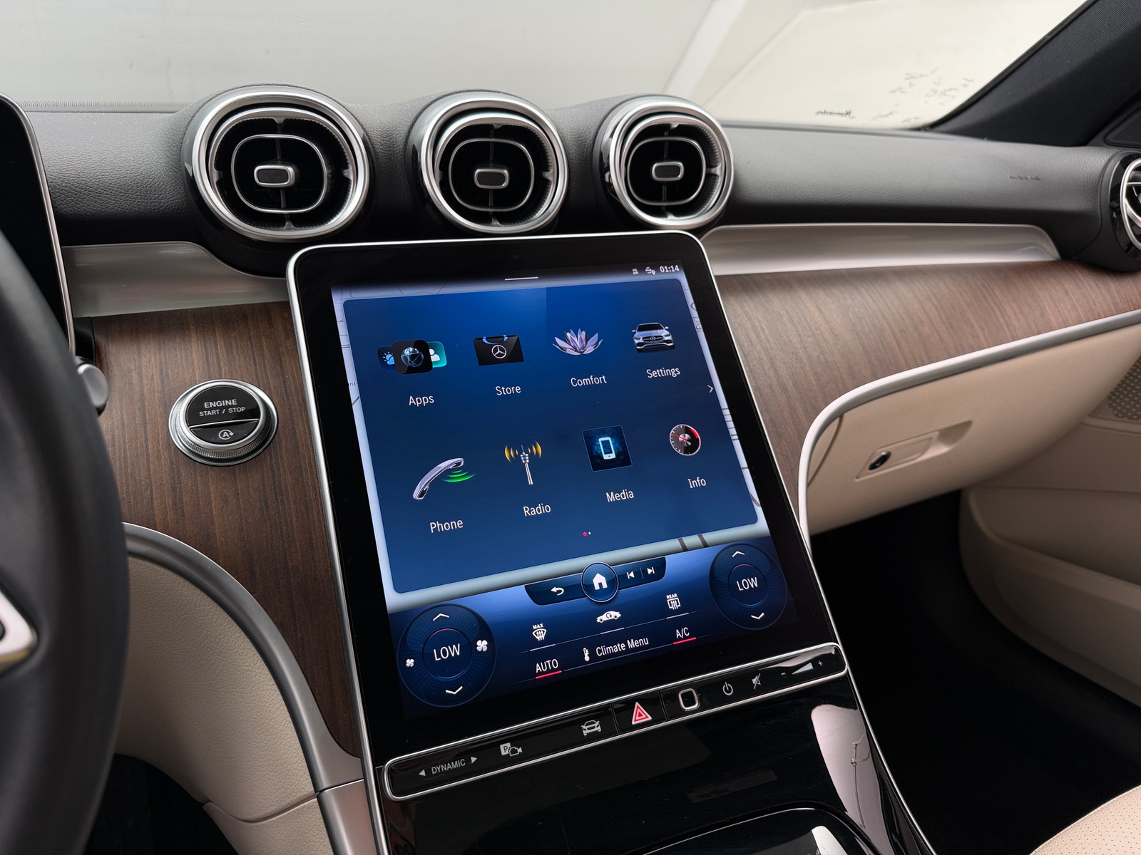Thumbnail: 2022 Mercedes-Benz C-Class - 3