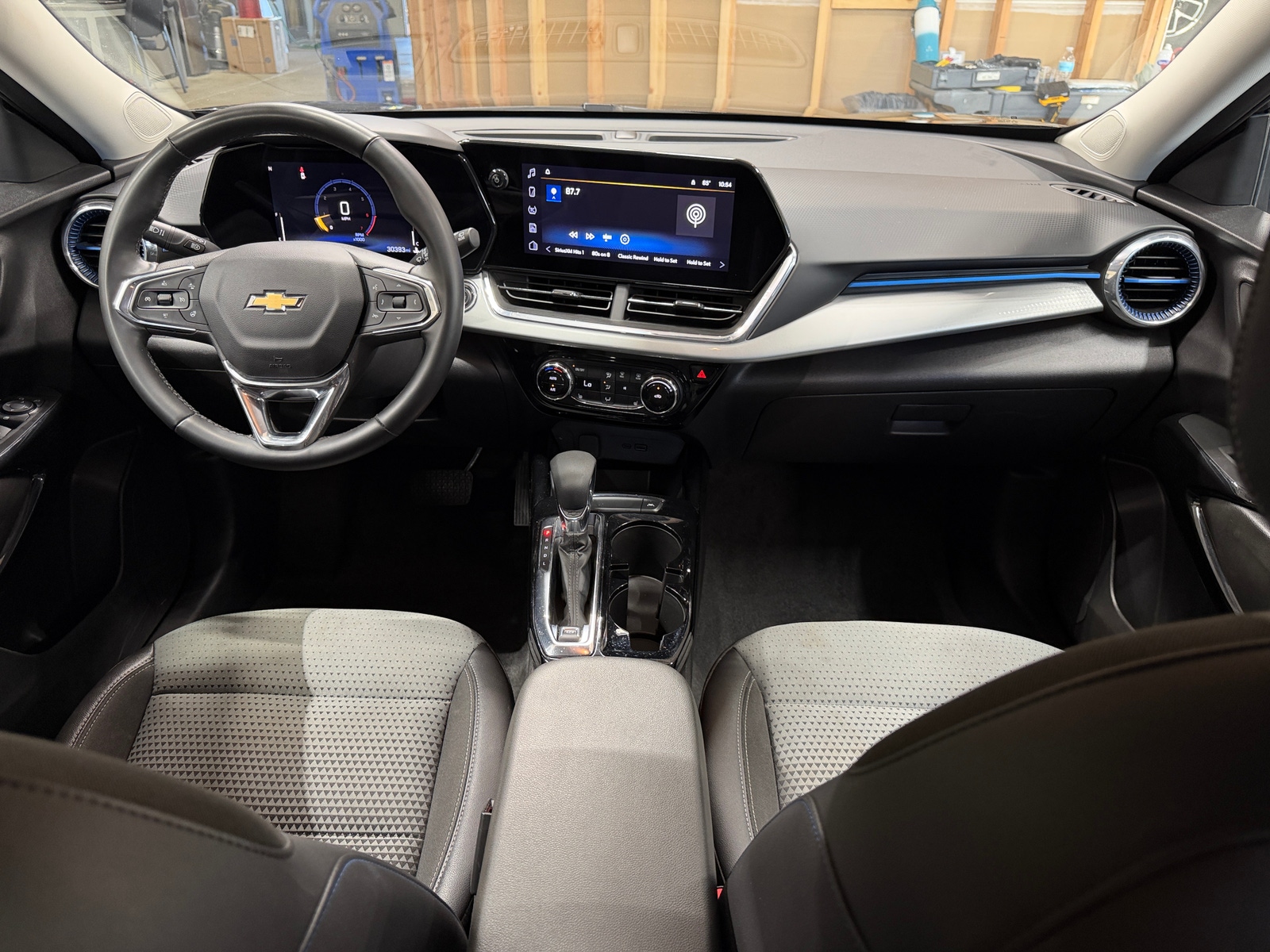 Thumbnail: 2025 Chevrolet Trax - 2