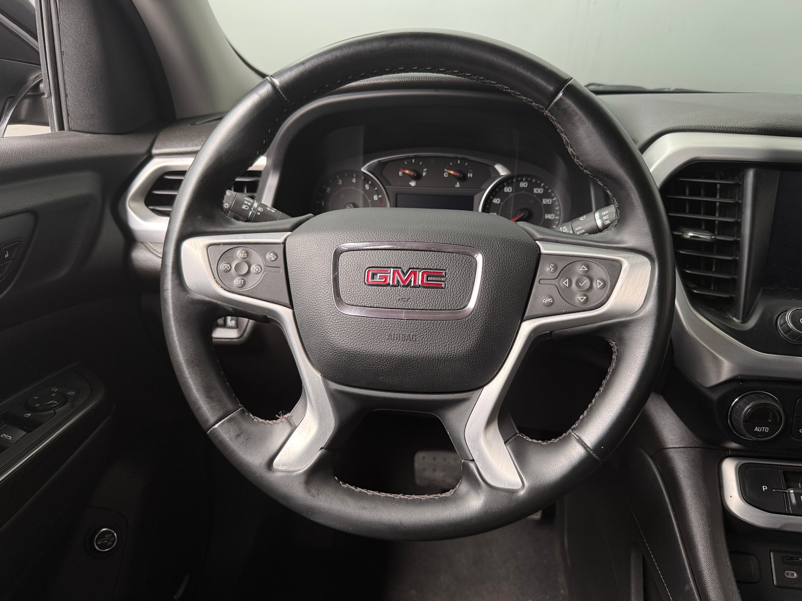 Thumbnail: 2023 GMC Acadia - 4