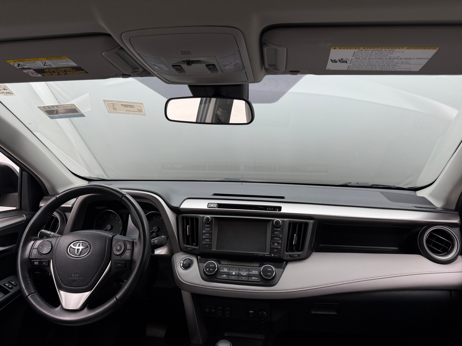 Thumbnail: 2018 Toyota RAV4 - 3