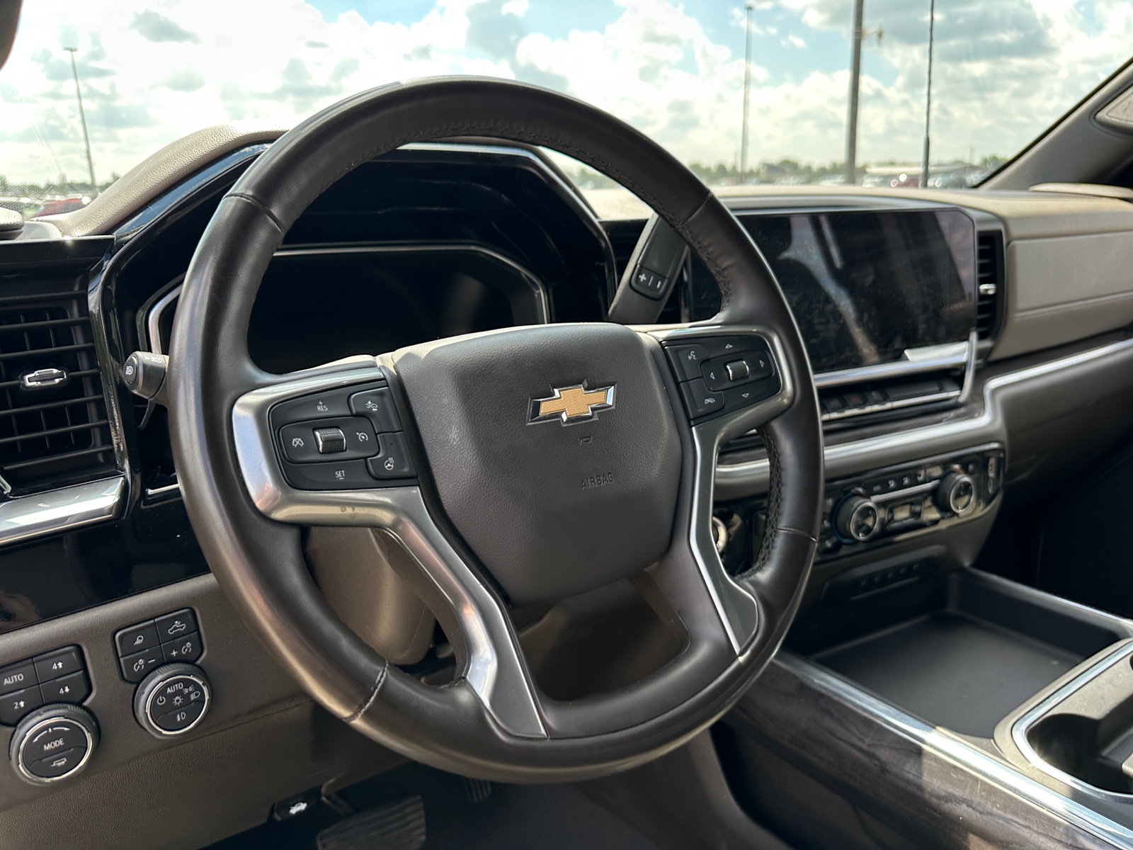 Thumbnail: 2024 Chevrolet Silverado 3500 - 4