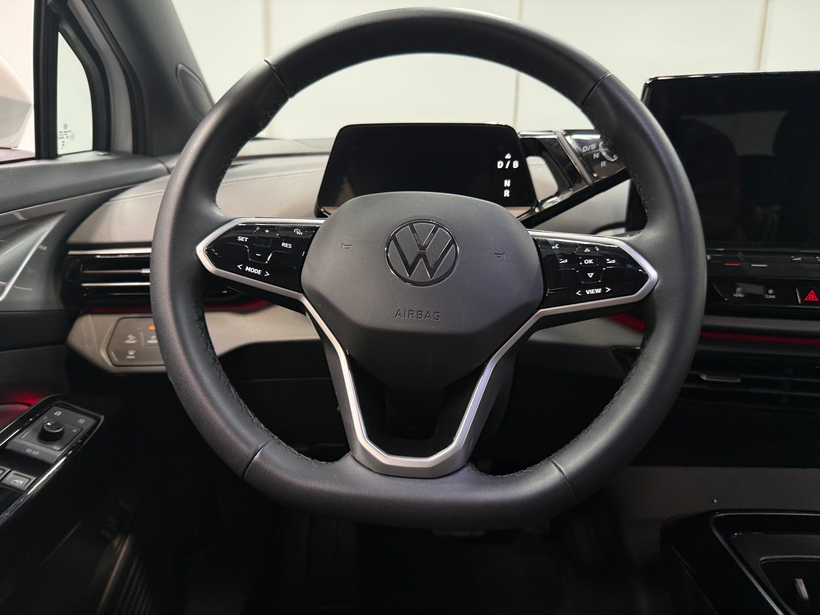 Thumbnail: 2023 Volkswagen ID.4 - 4