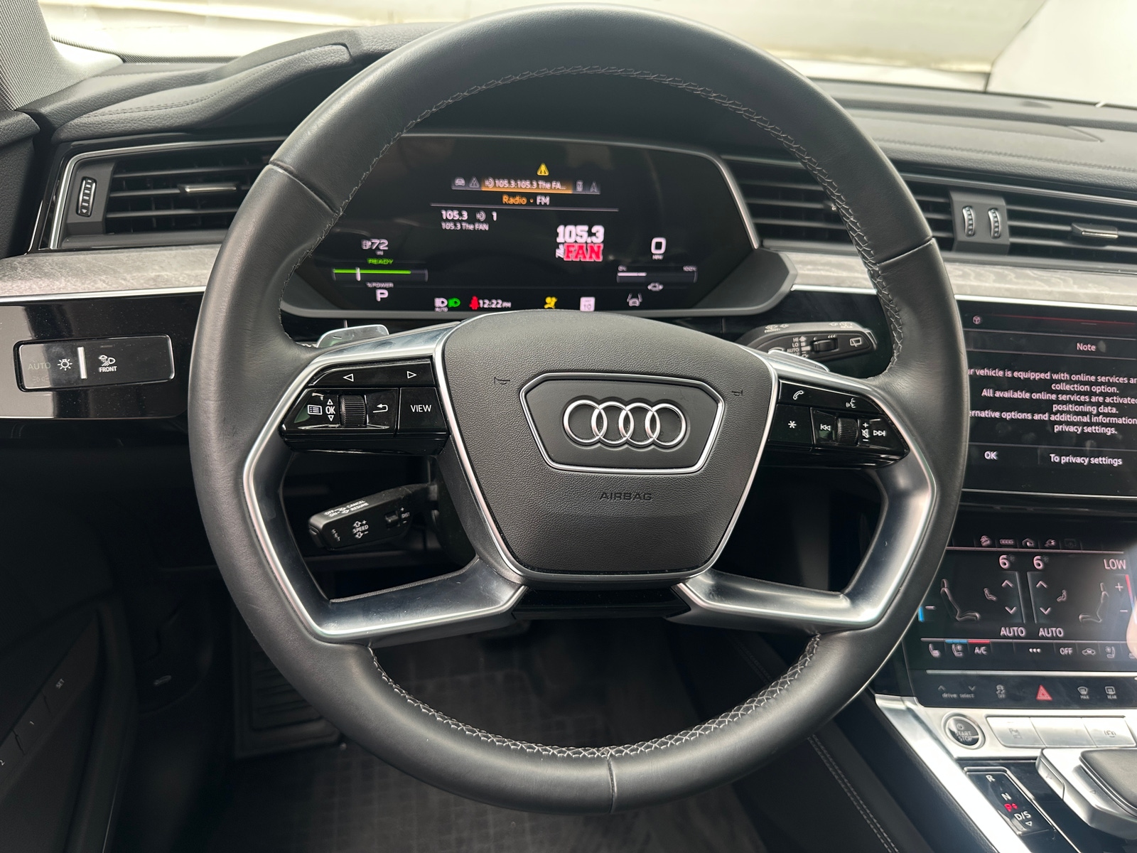 Thumbnail: 2022 Audi e-tron - 4