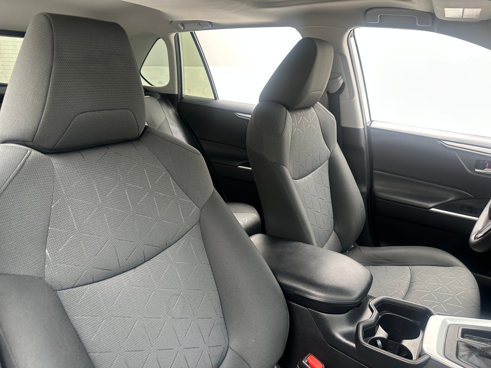 Thumbnail: 2020 Toyota RAV4 - 2
