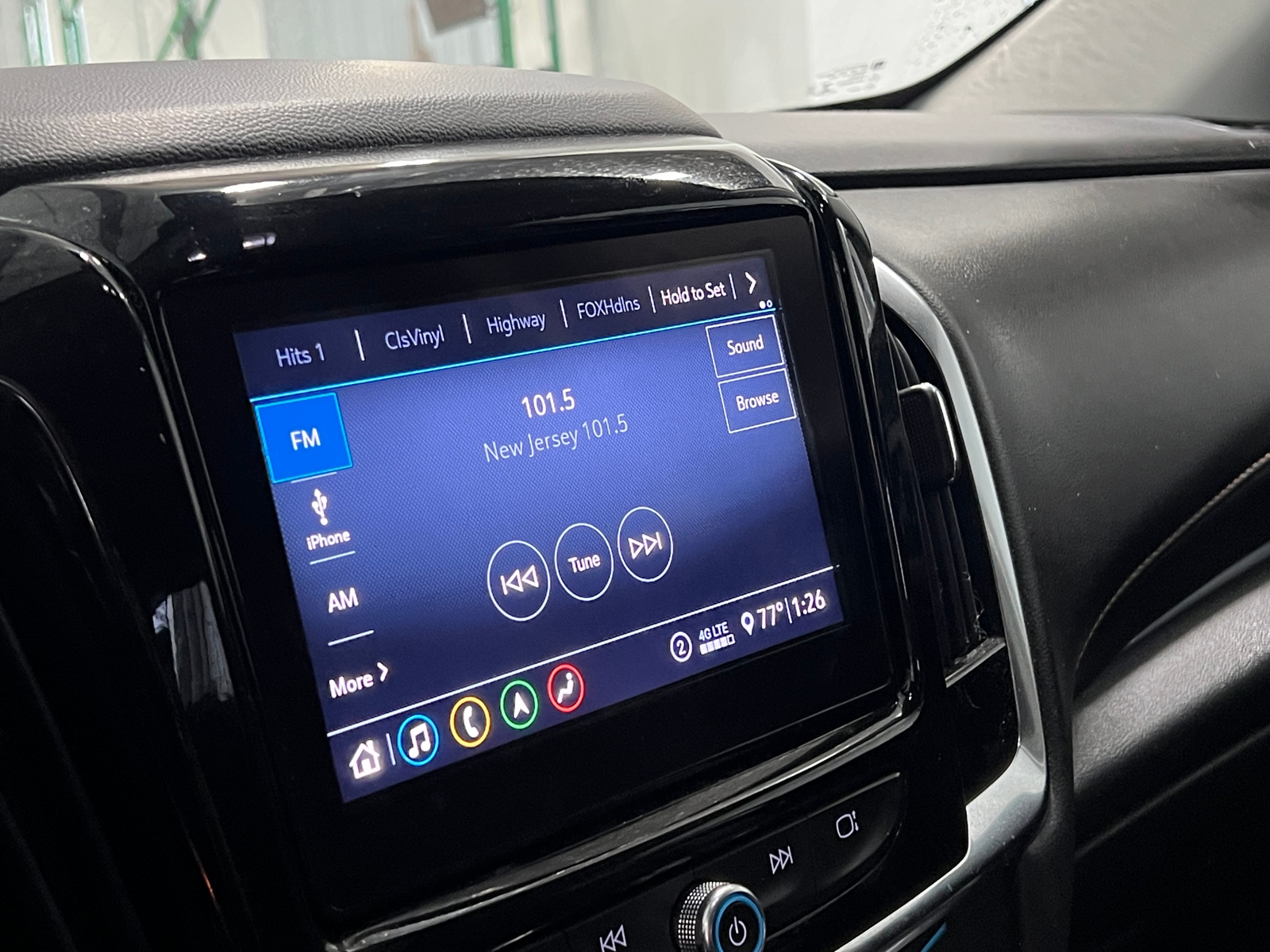 Thumbnail: 2021 Chevrolet Traverse - 3