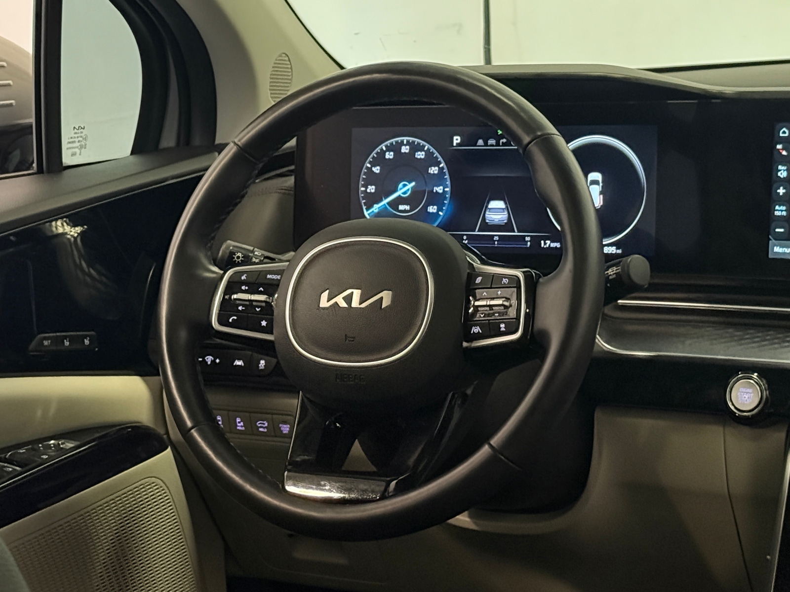 Thumbnail: 2024 Kia Carnival - 4