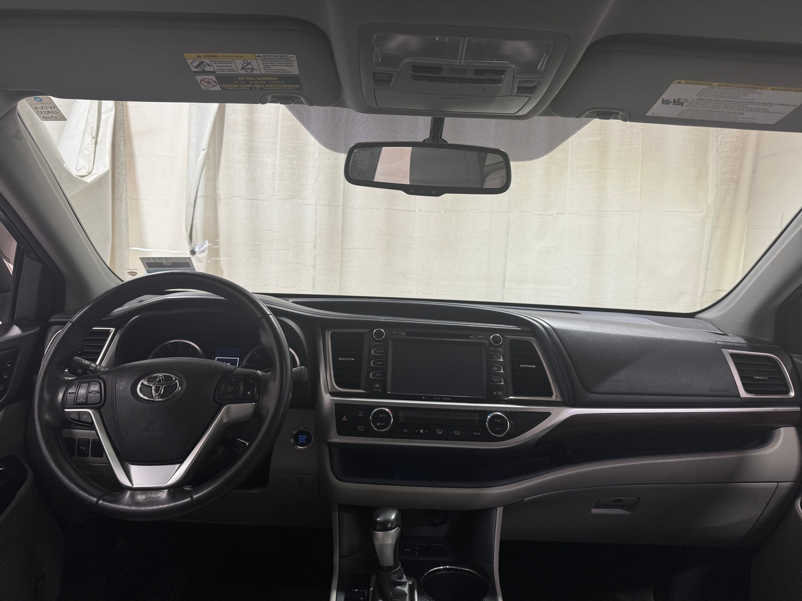Thumbnail: 2016 Toyota Highlander - 2