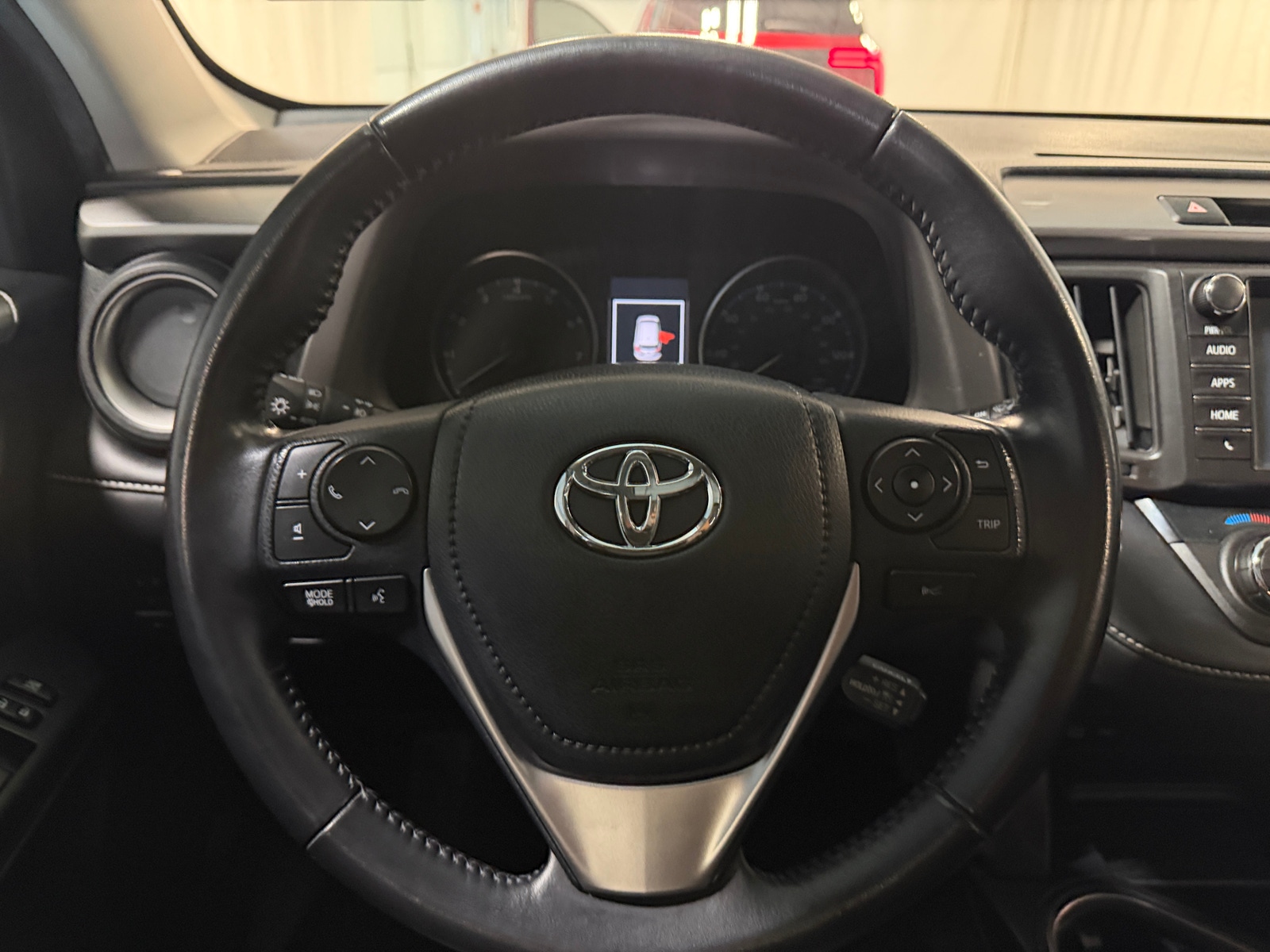 Thumbnail: 2017 Toyota RAV4 - 5