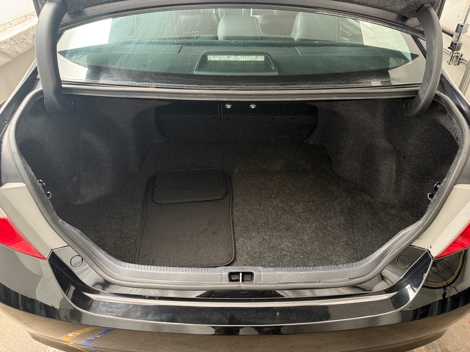Thumbnail: 2015 Toyota Camry - 6