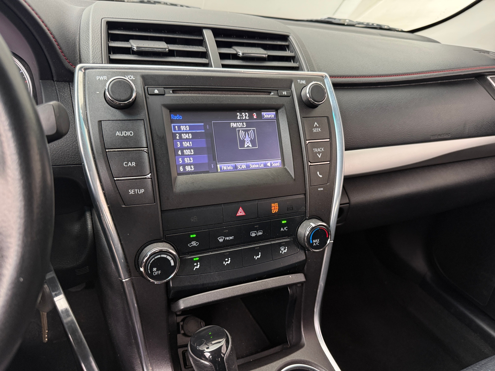 Thumbnail: 2015 Toyota Camry - 3