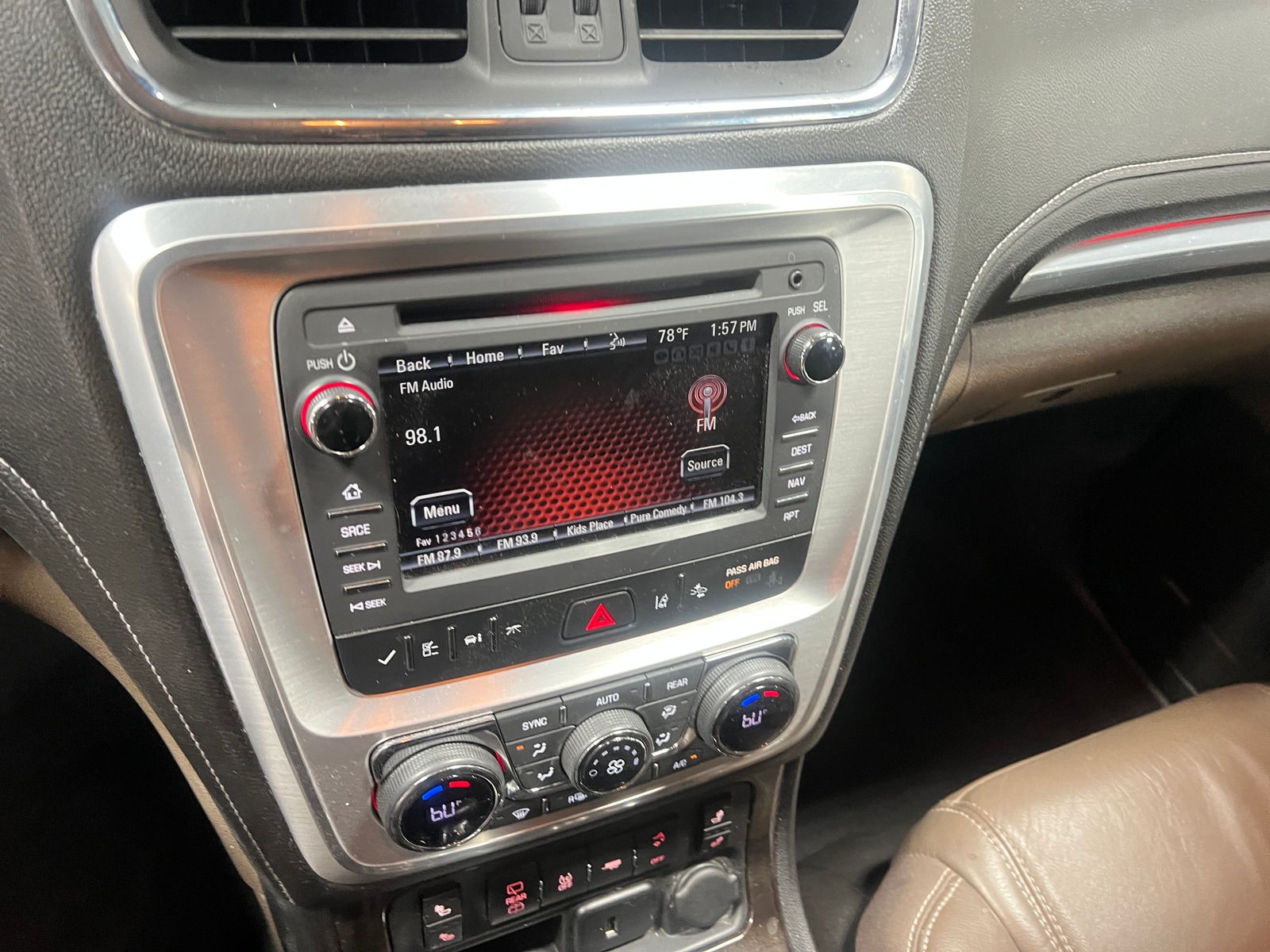 Thumbnail: 2017 GMC Acadia - 3