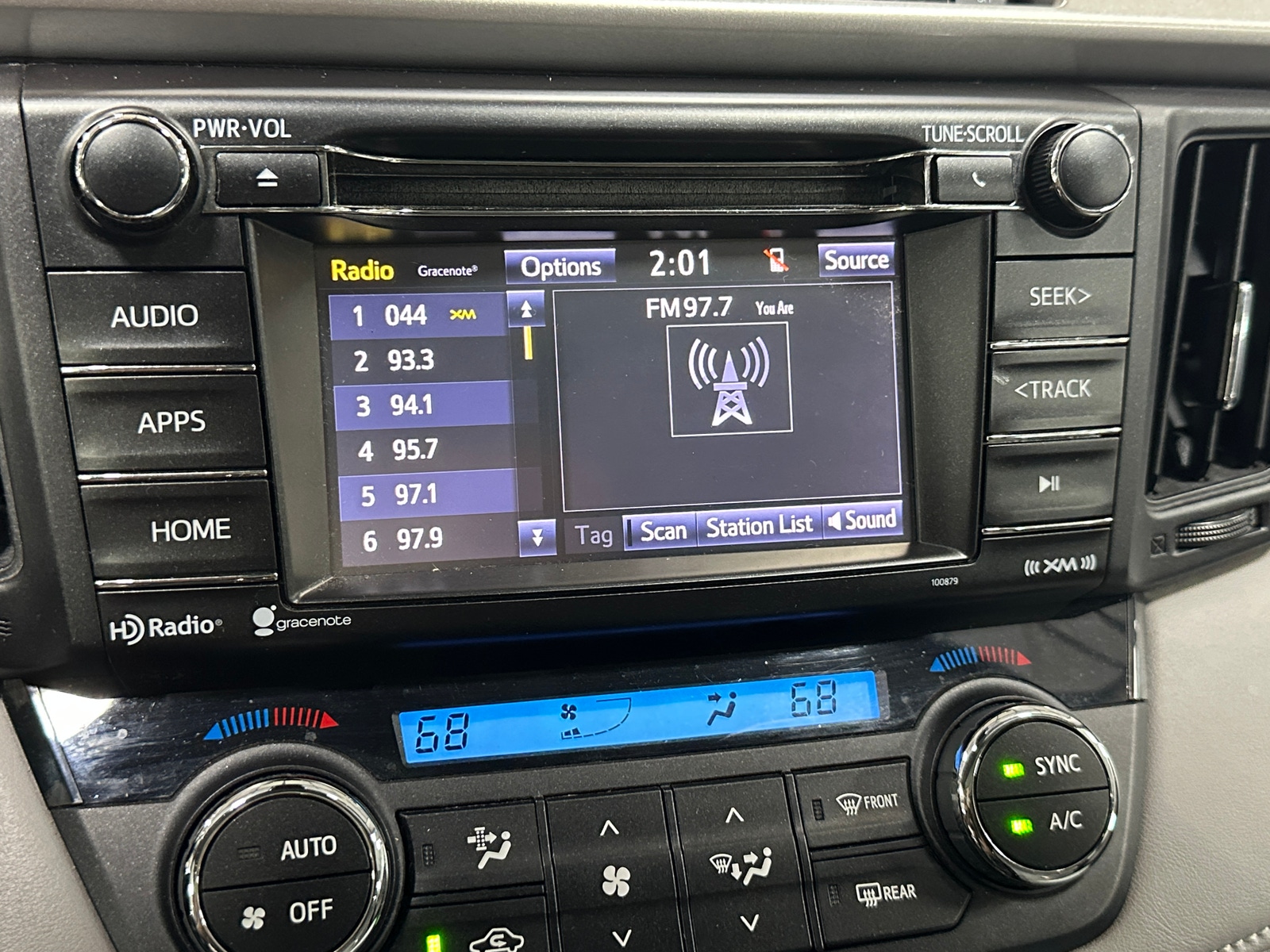 Thumbnail: 2018 Toyota RAV4 - 4