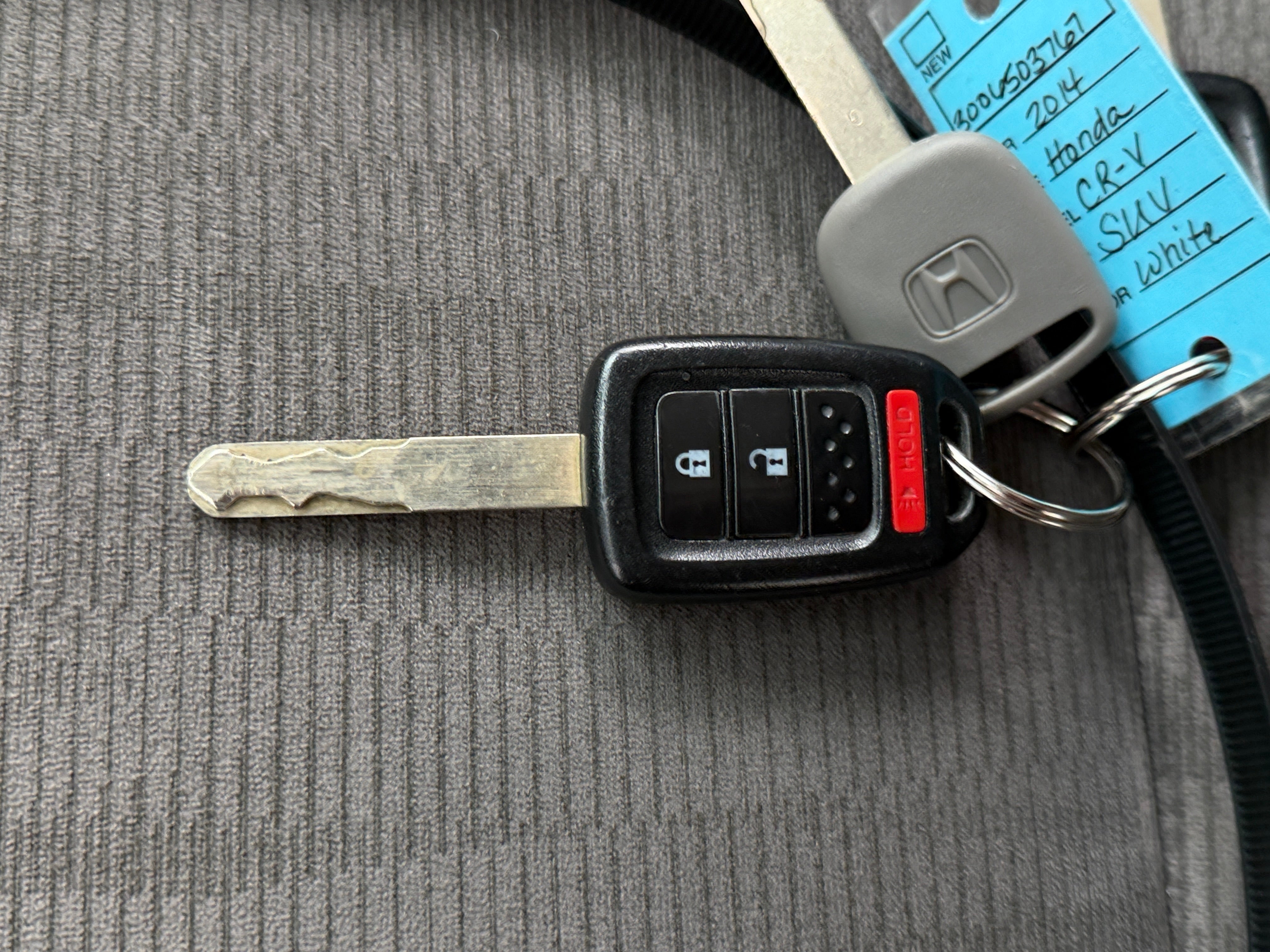 Used 2014 Honda CR-V LX with VIN 5J6RM4H34EL108221 for sale in Pewaukee, WI