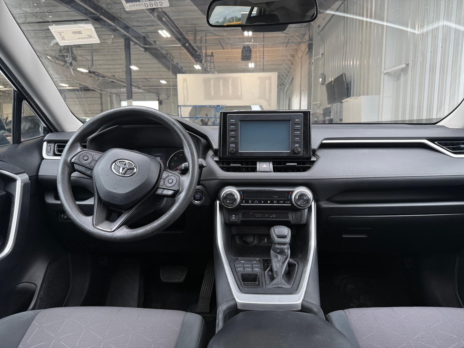 Thumbnail: 2019 Toyota RAV4 - 3