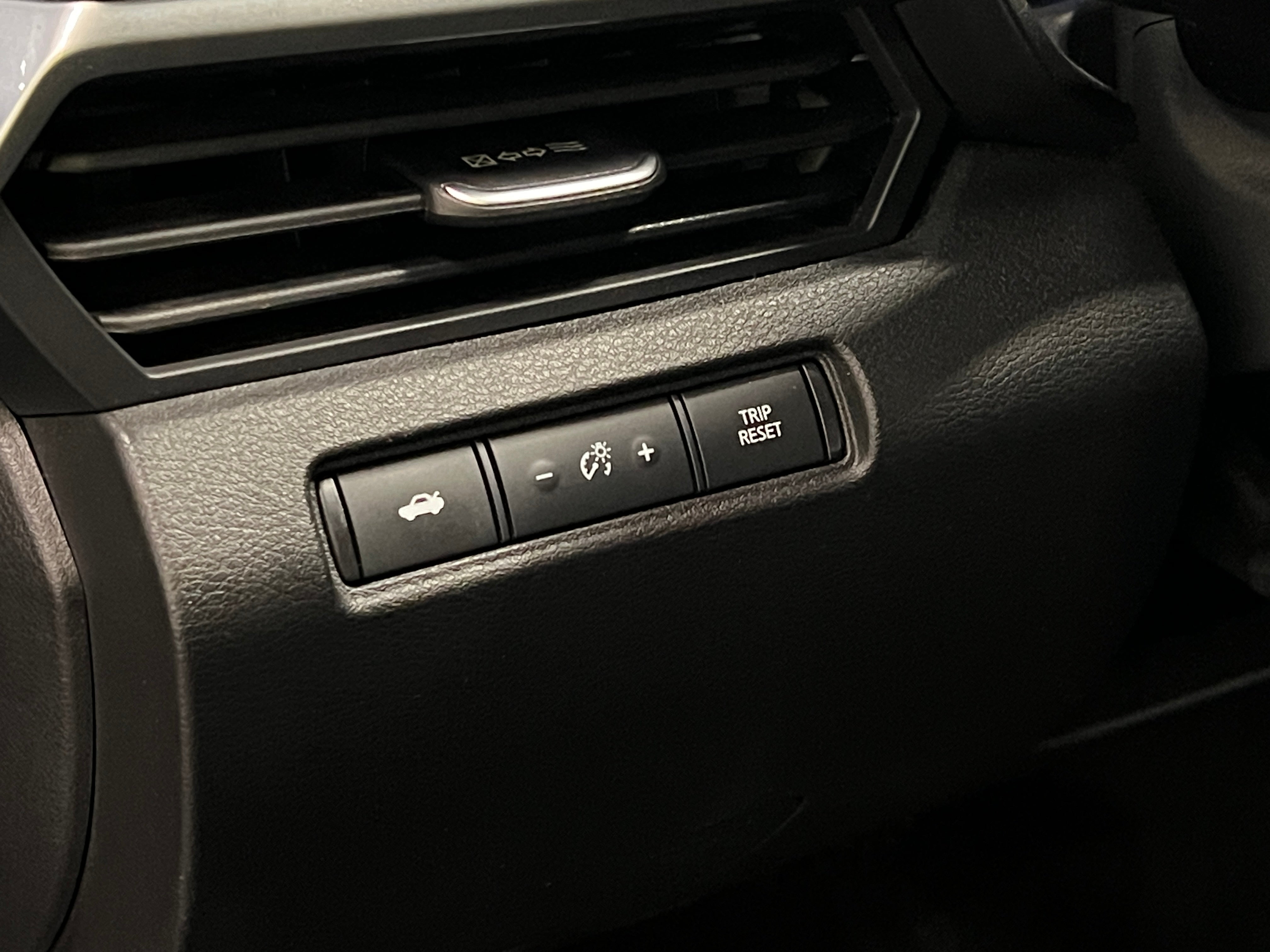 2025 Nissan Altima SV - Photo 4