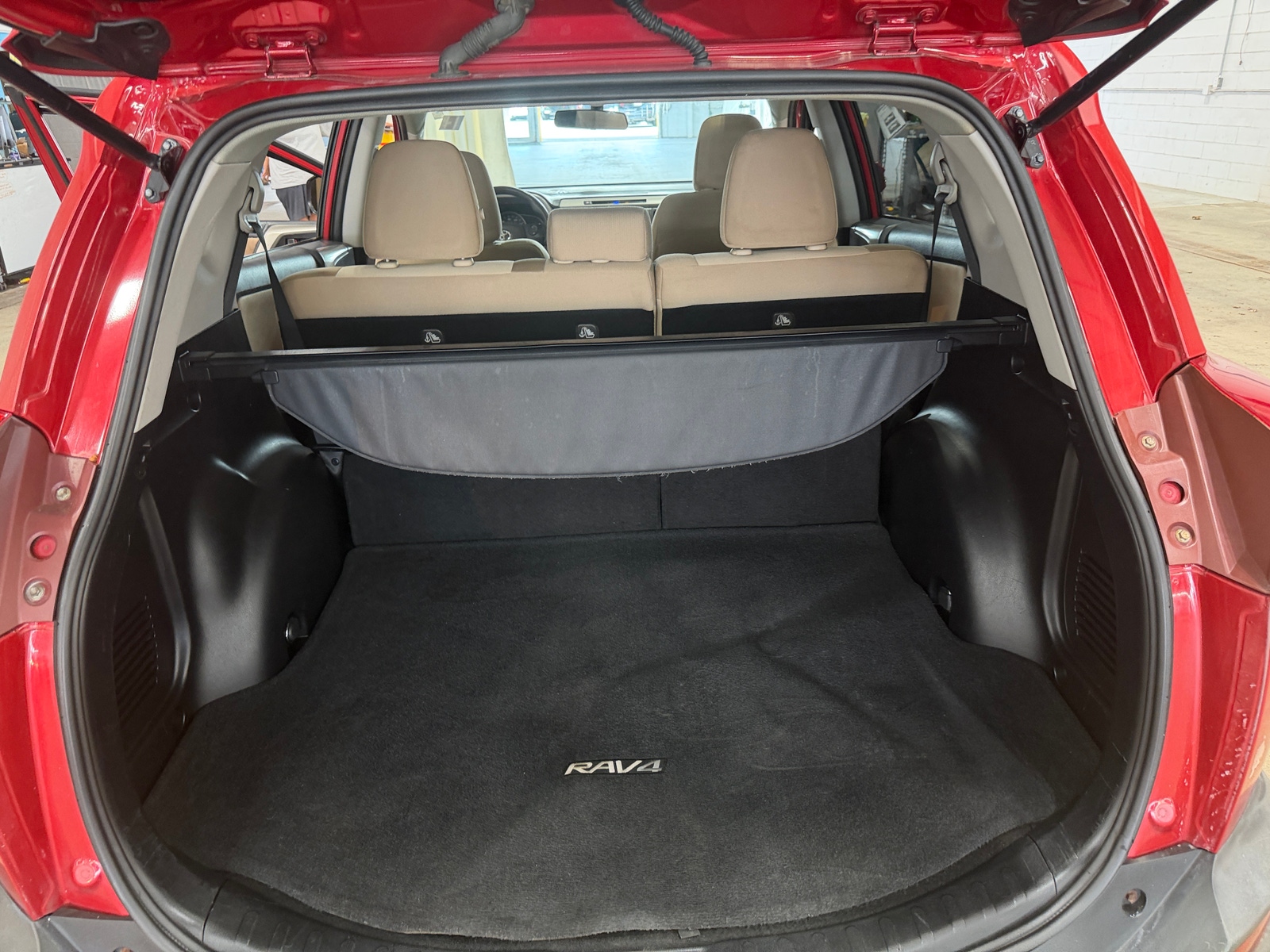 Thumbnail: 2014 Toyota RAV4 - 7