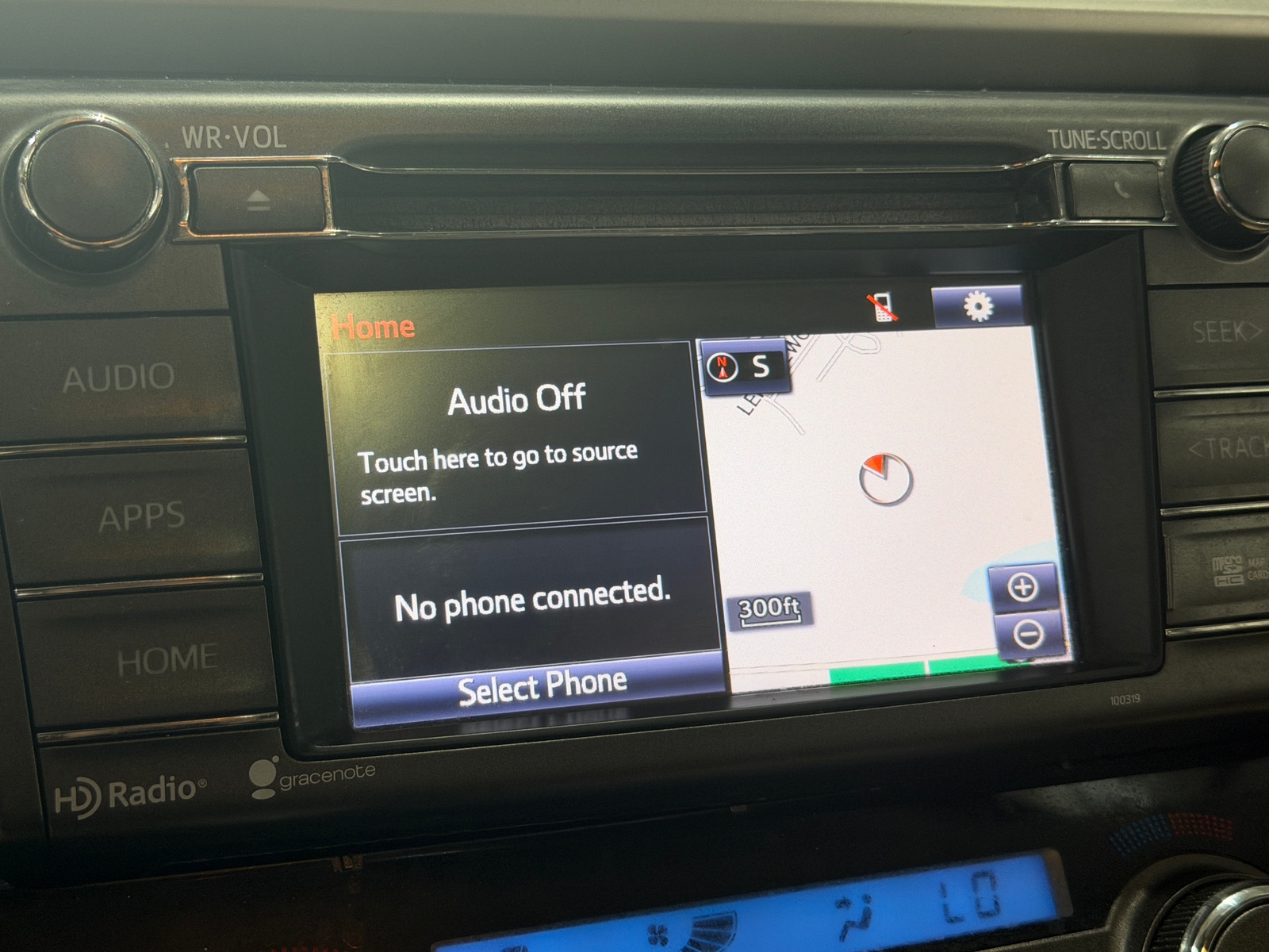 Thumbnail: 2014 Toyota RAV4 - 4
