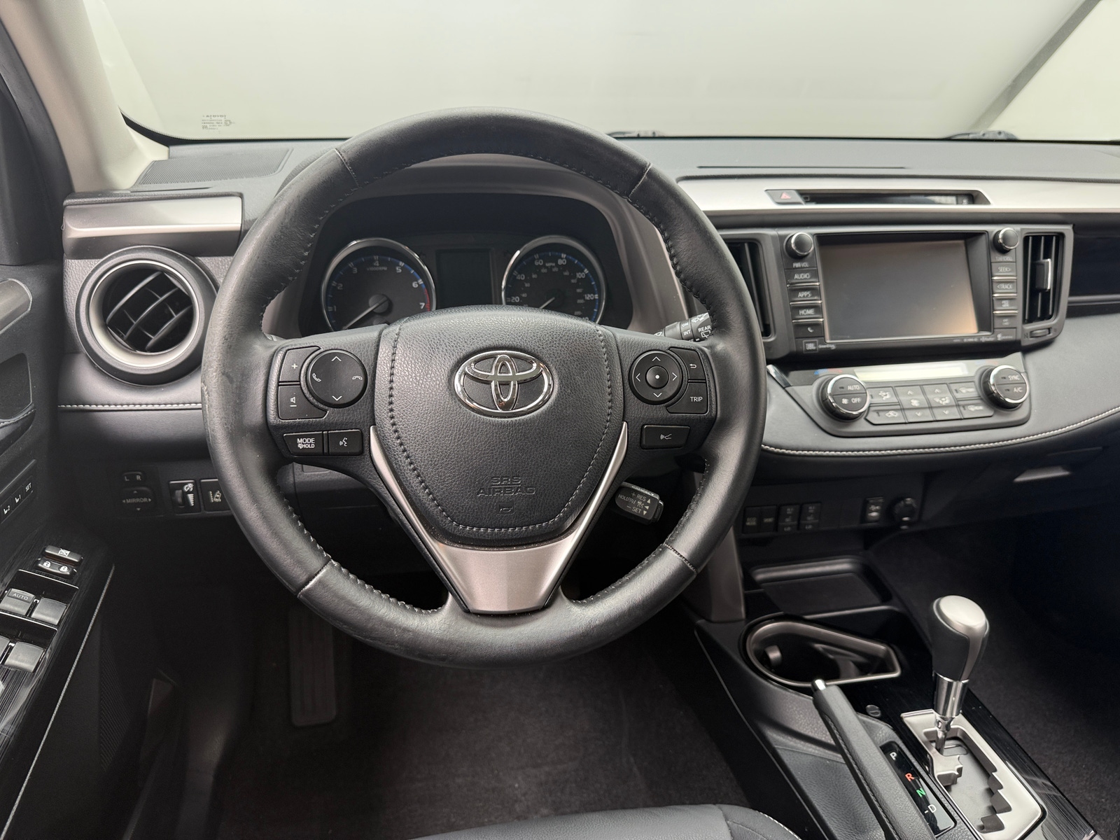Thumbnail: 2017 Toyota RAV4 - 4