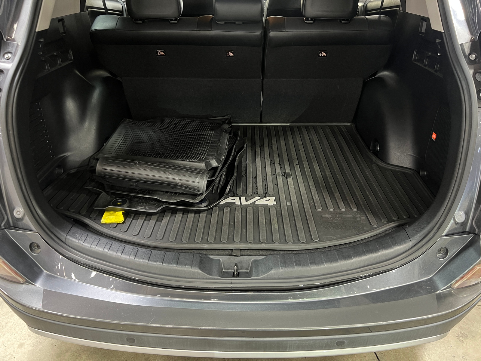 Thumbnail: 2017 Toyota RAV4 - 6