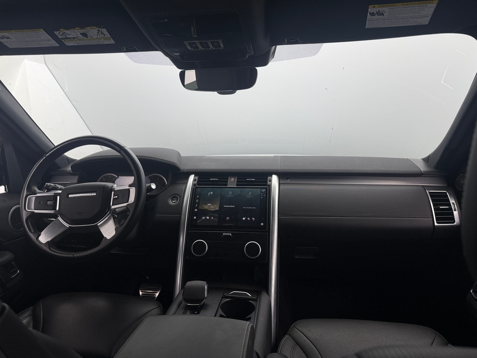 Thumbnail: 2023 Land Rover Discovery - 2