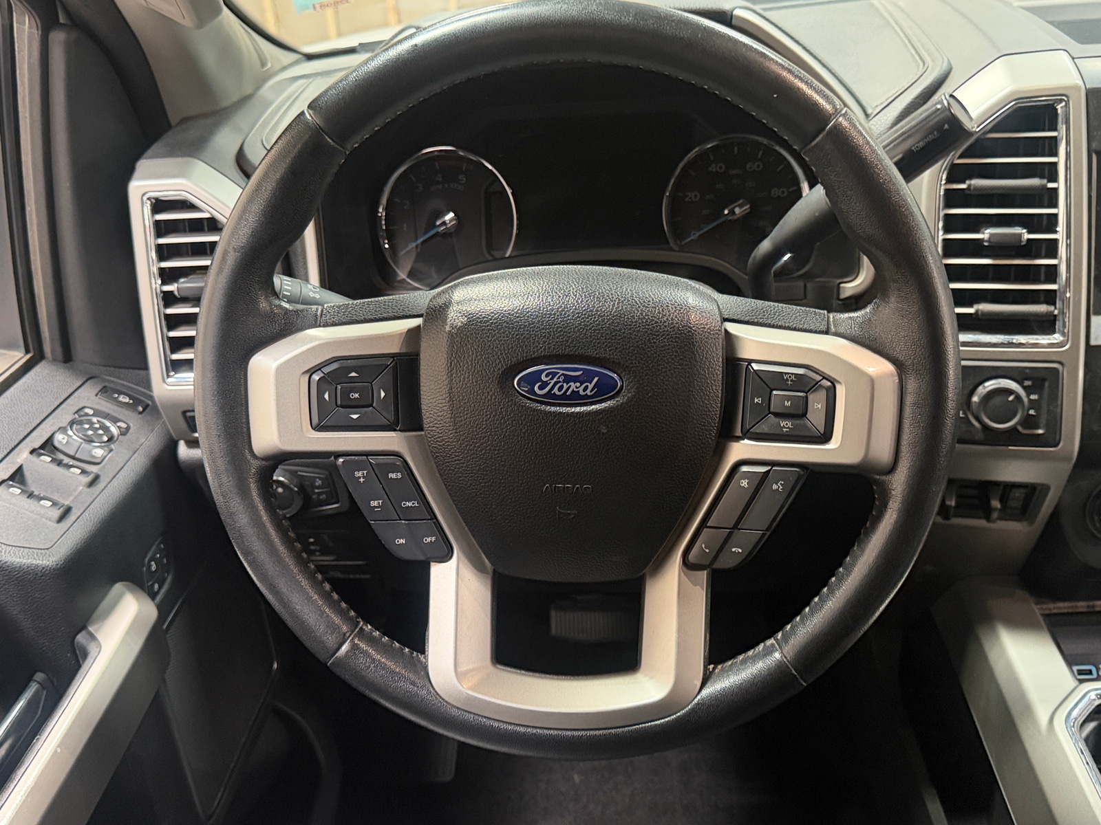 Thumbnail: 2017 Ford Econoline - 4