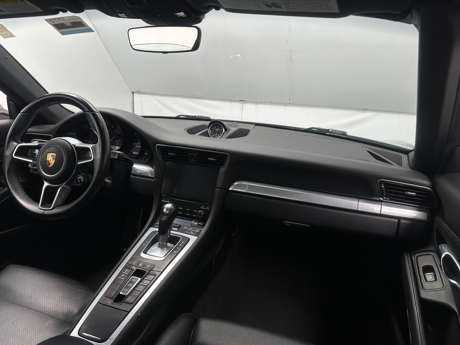 Thumbnail: 2018 Porsche 911 - 3
