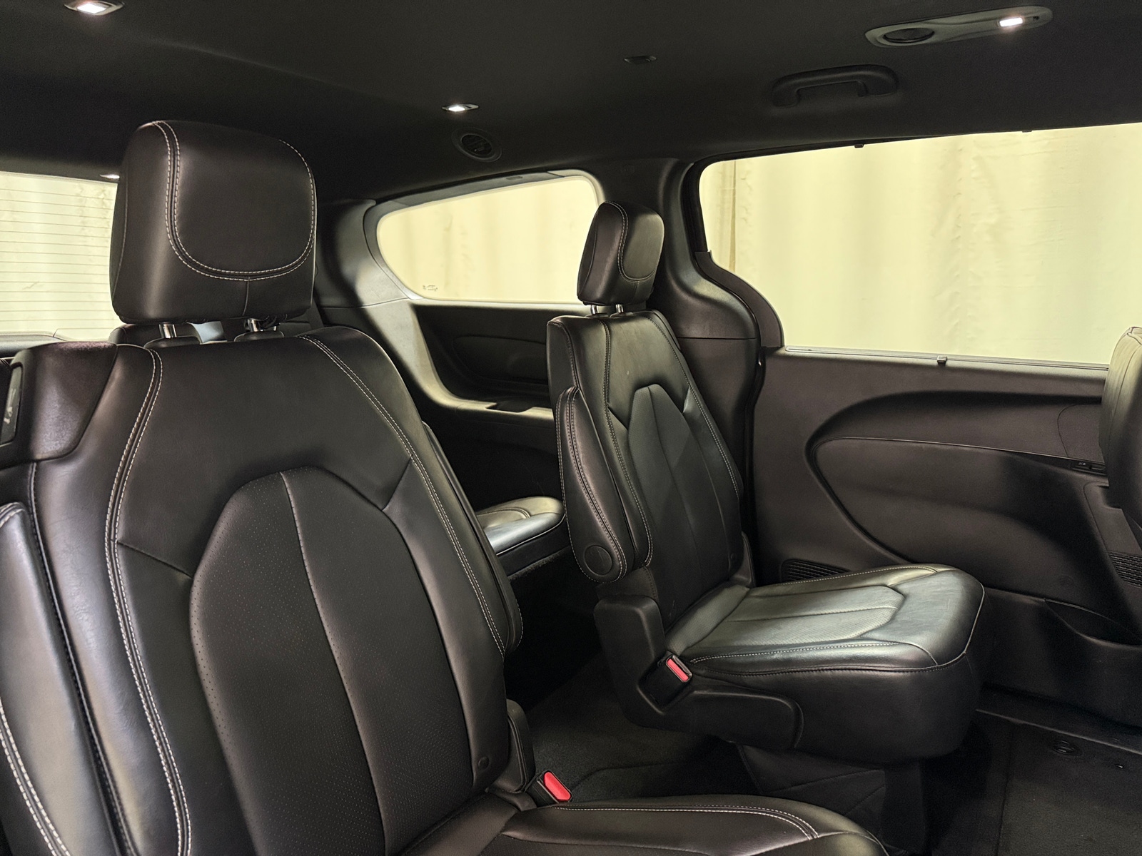 Thumbnail: 2025 Chrysler Pacifica - 5