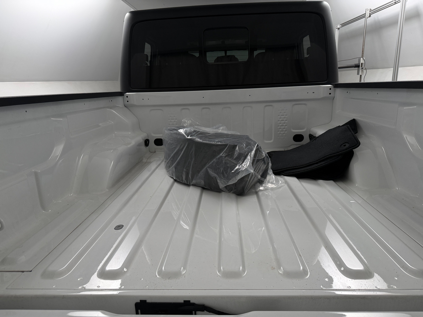Thumbnail: 2023 Jeep Gladiator - 7