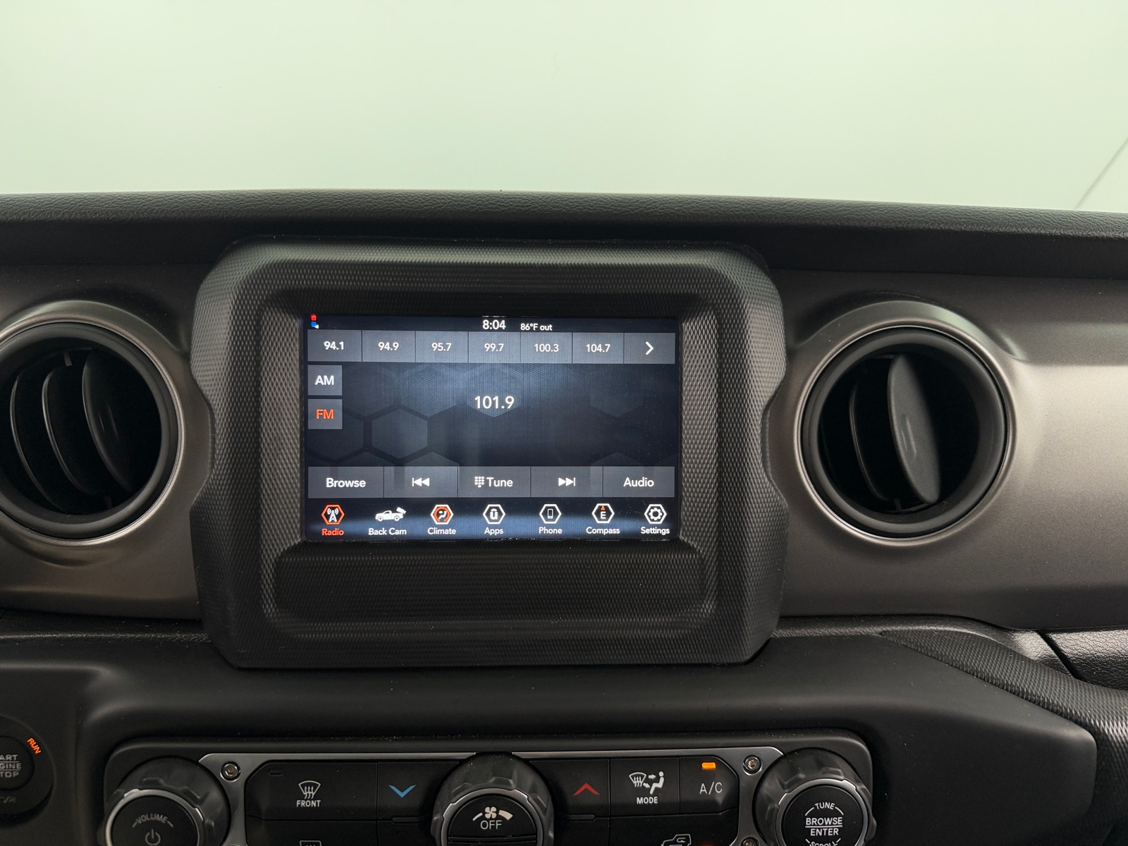 Thumbnail: 2023 Jeep Gladiator - 4