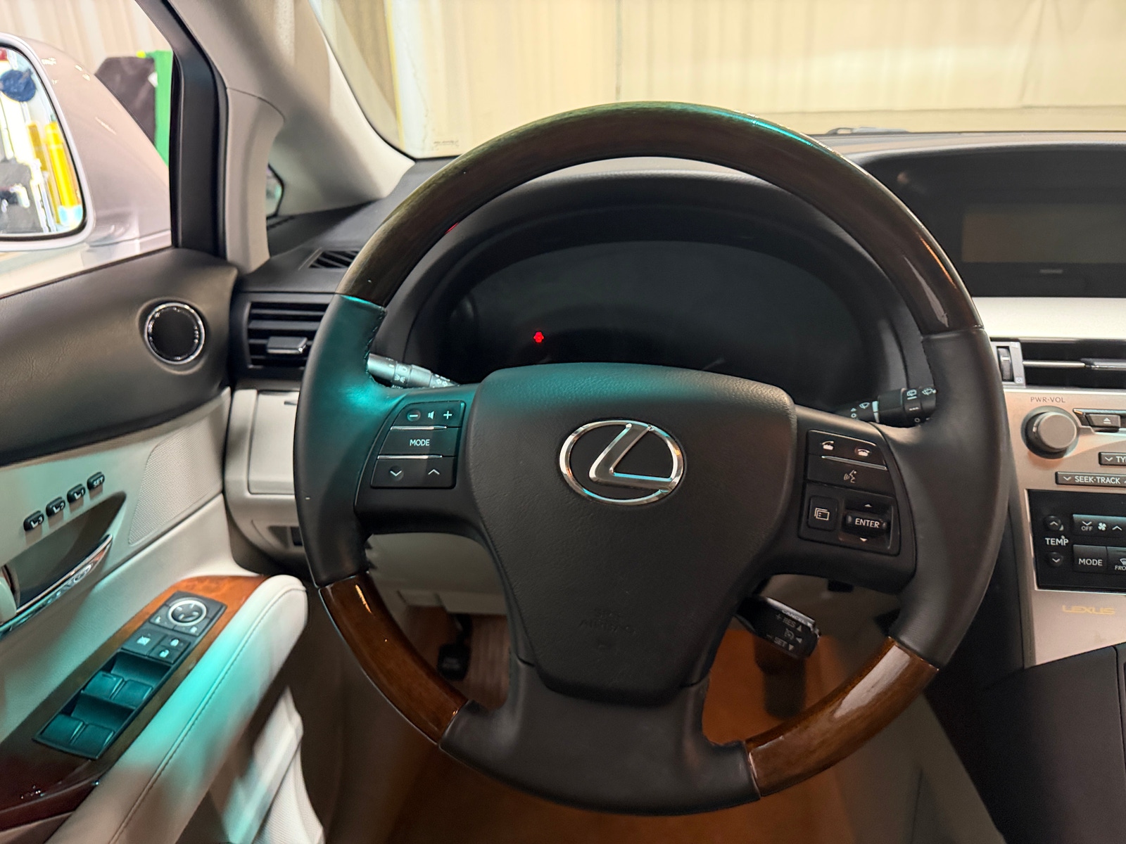 Thumbnail: 2010 Lexus RX - 5