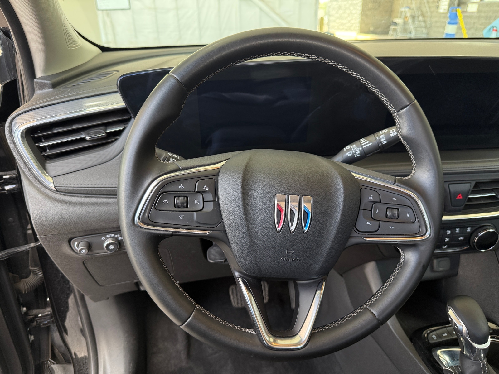 Thumbnail: 2025 Buick Encore GX - 4