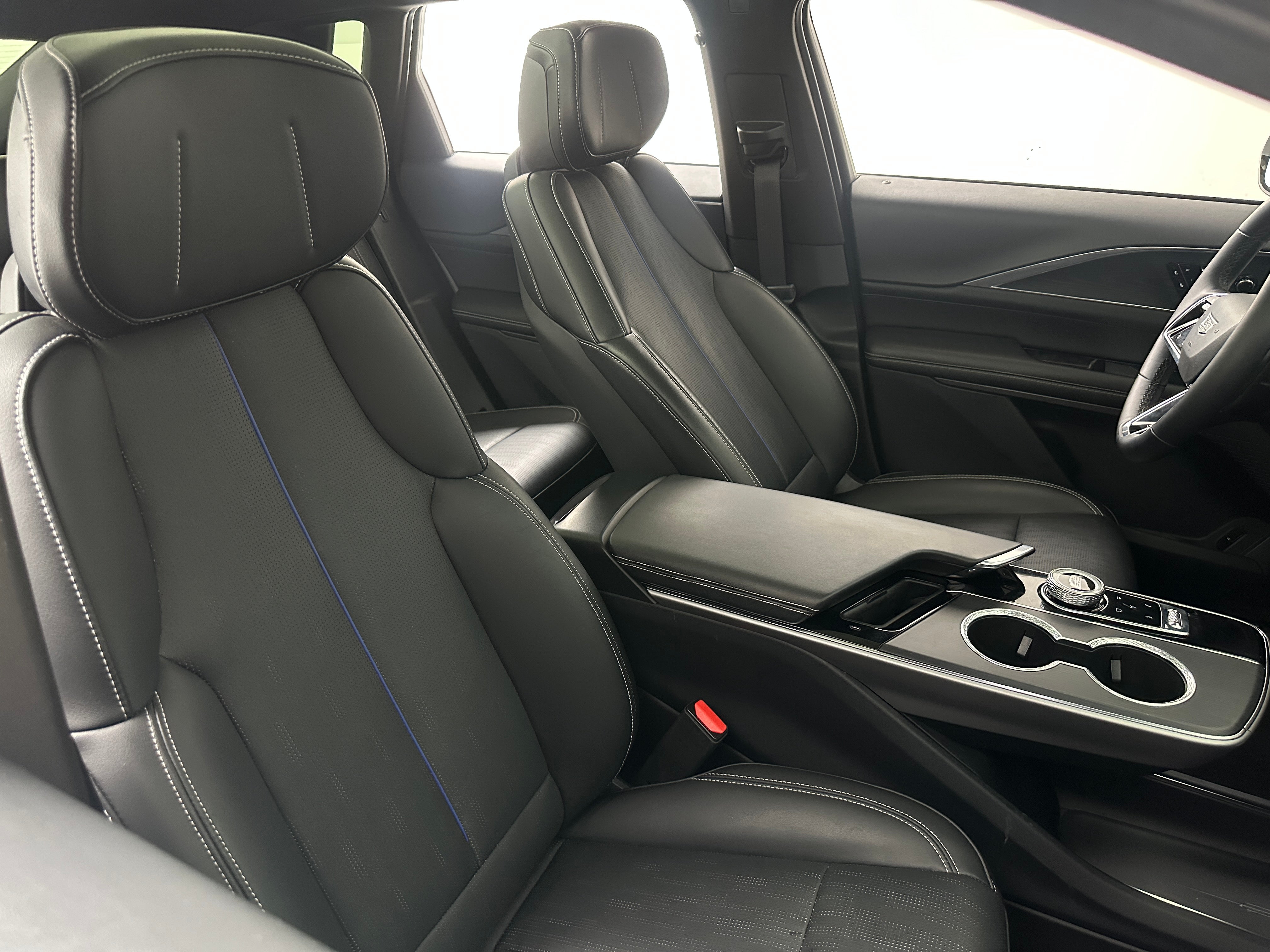 Used 2025 Cadillac LYRIQ Sport 1 with VIN 1GYKPURLXSZ307760 for sale in Auburn, WA