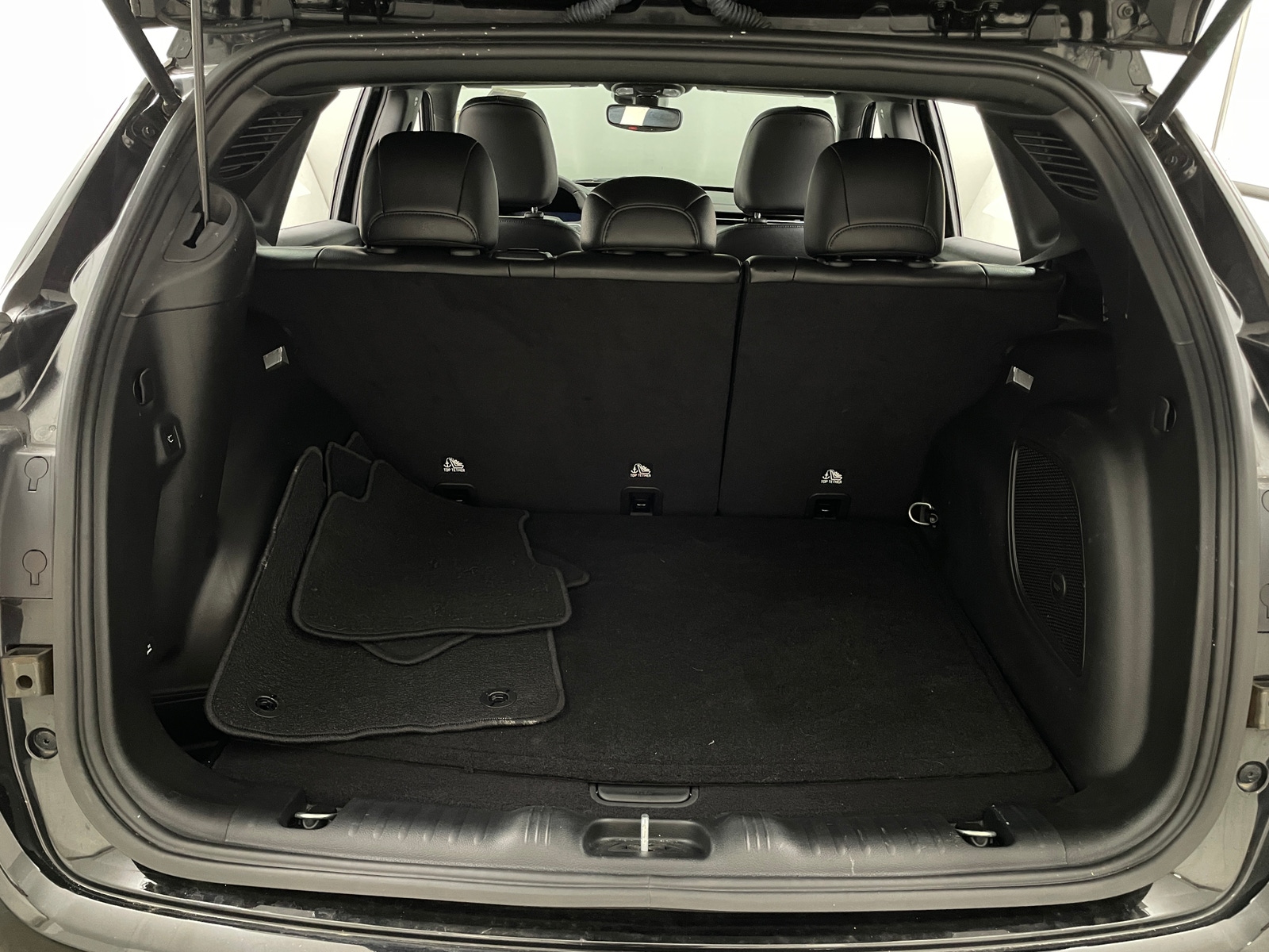 Thumbnail: 2023 Jeep Compass - 6