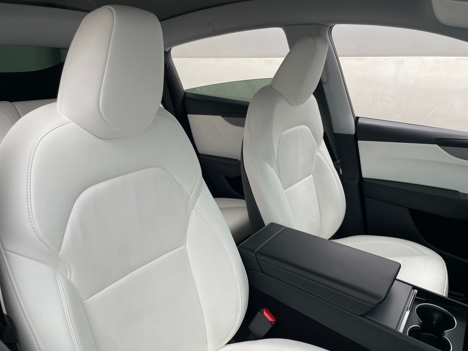 Thumbnail: 2026 Tesla Model Y - 2