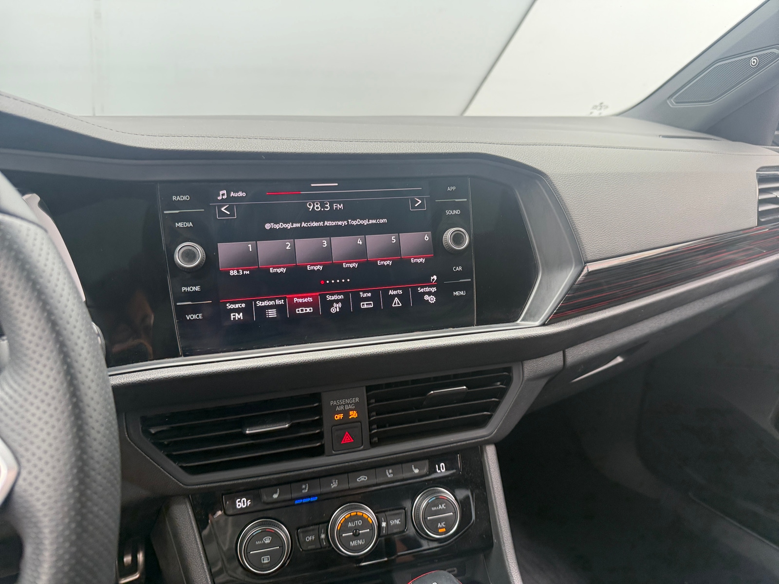 Thumbnail: 2022 Volkswagen Jetta - 4
