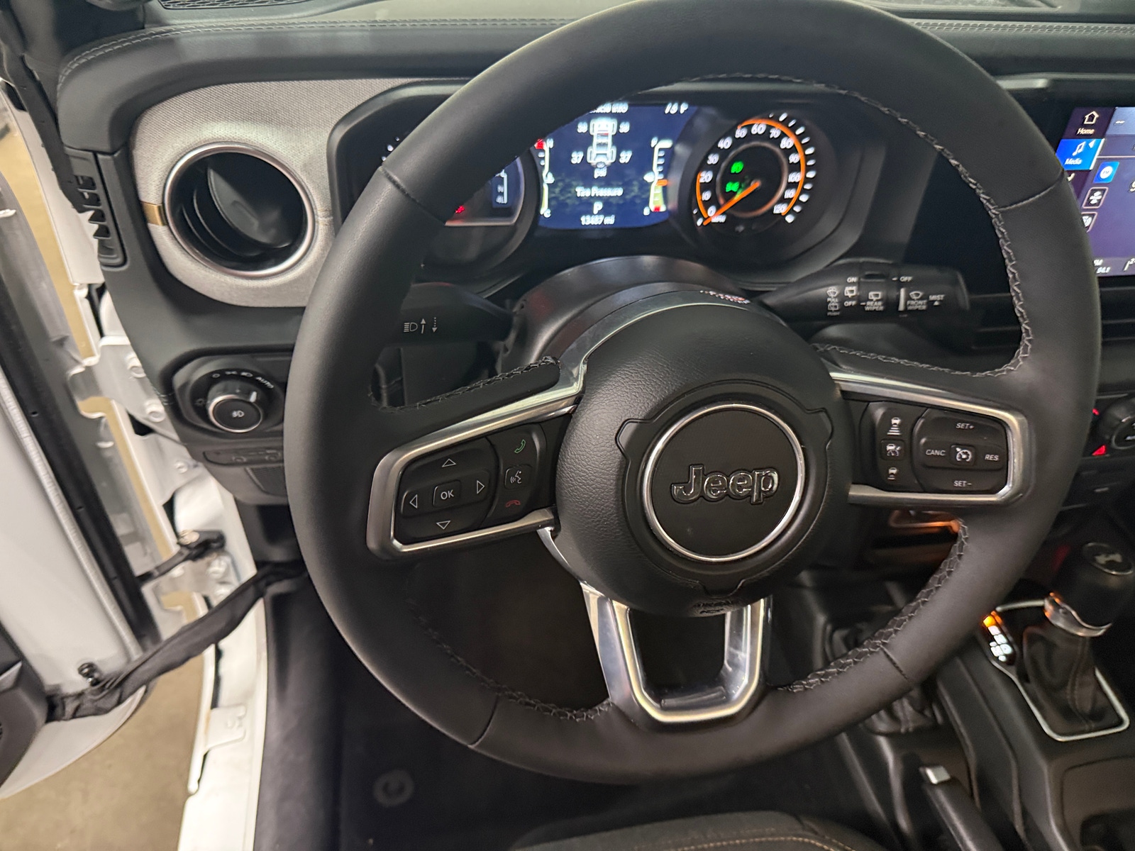 Thumbnail: 2026 Jeep Wrangler - 5